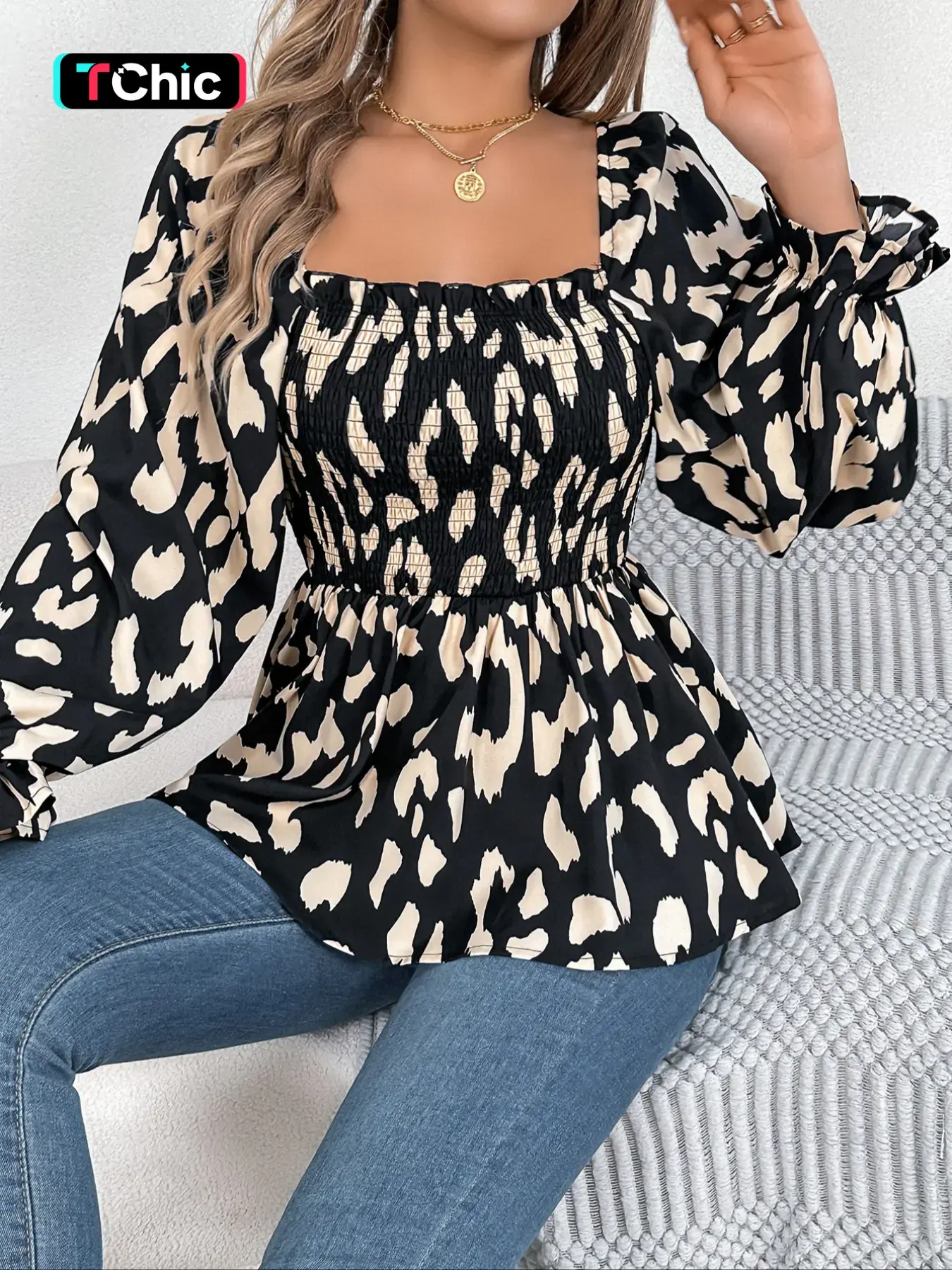 Women's Leopard Print Animal Shirt Square Neck Blouse, Blouse Tops, Casual Classy Top, Casual Fashion Long Sleeve Top for Spring & Fall, Women's Clothes for Daily Wear