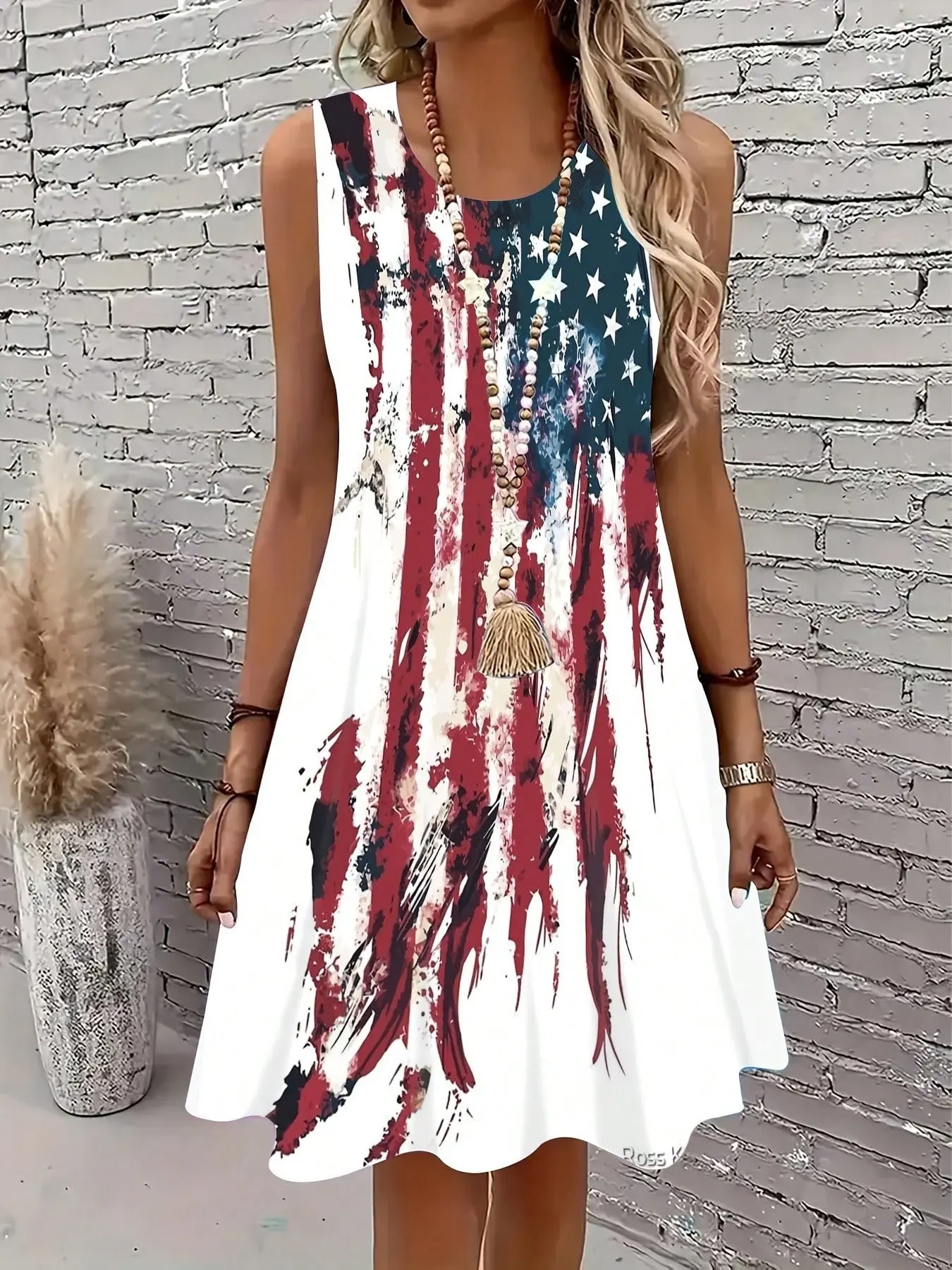 Summer refreshing women's sleeveless midi dress with trendy