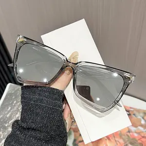 New Women Rainbow Glitter Cat Eye Sunglasses, Metal Triangle Stud Decoration Gradient Lens UV Protection European Trend Sun Glasses for Outdoor Daily Wear