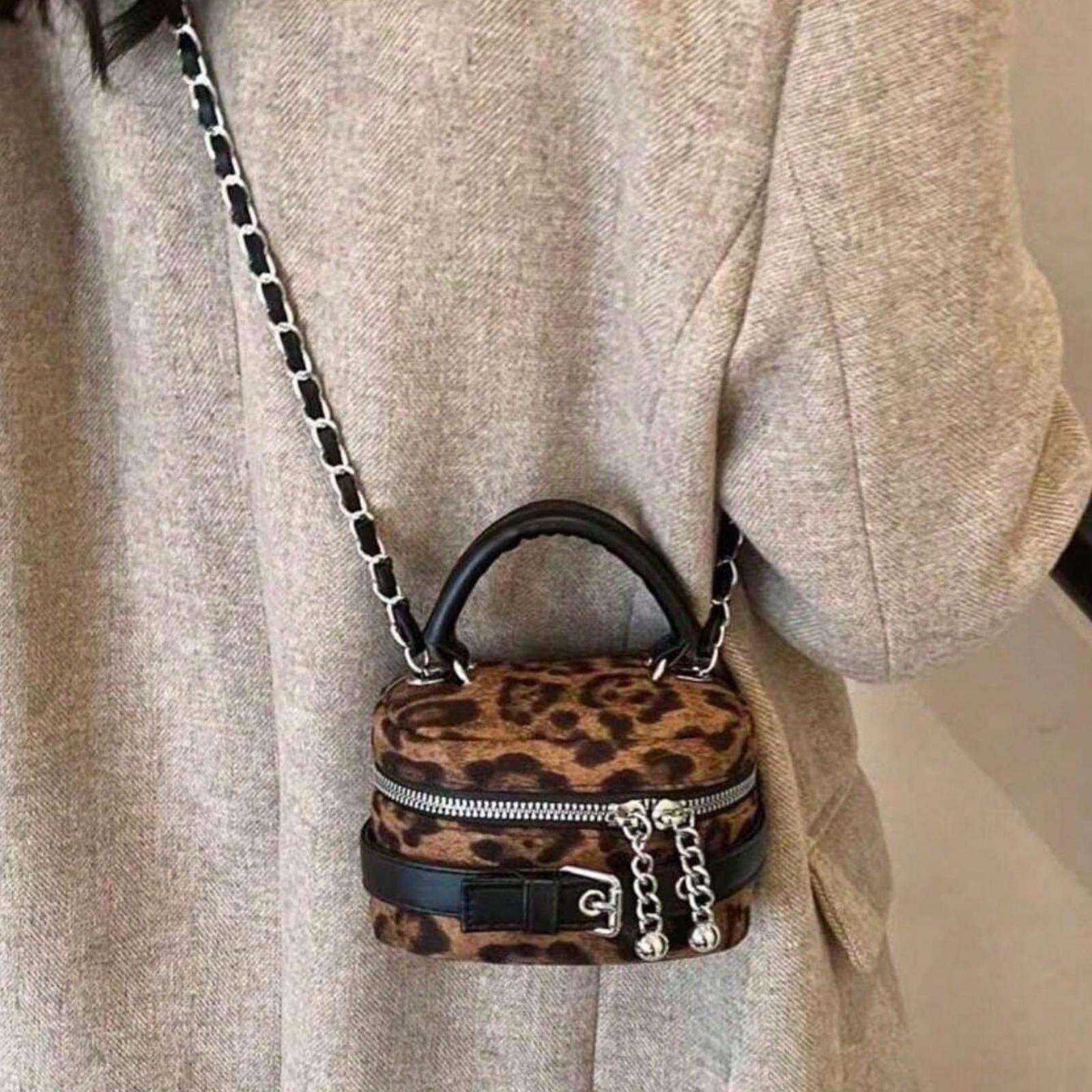 Leopard Print Mini Crossbody Bag, Cute Stylish Chain Coin Purse Mini Bag Accessories Shoulder Tote Bag Everyday Purse Wallets for Women Work Bags Perfect for Women'S Daily Outings and Parties