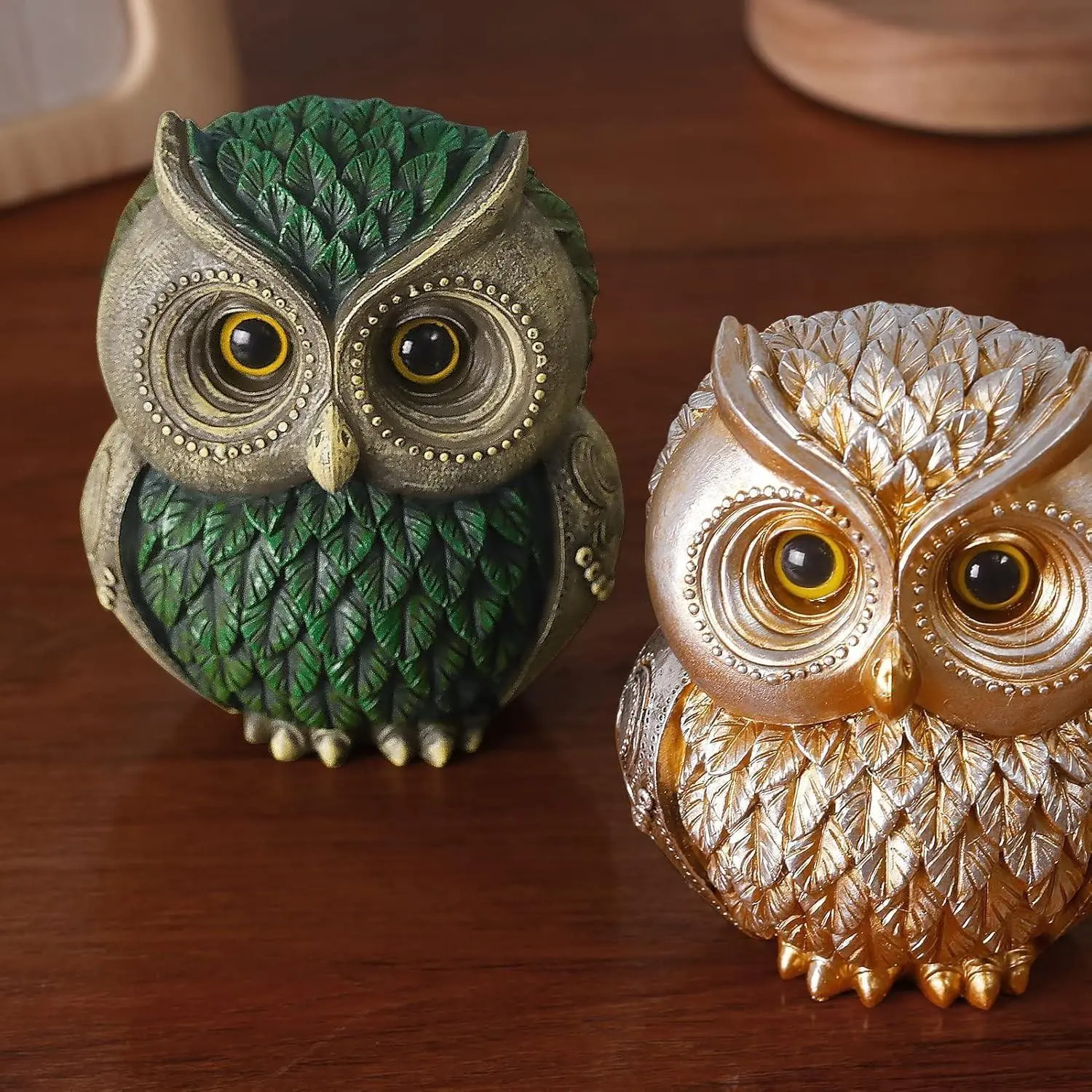 New small owl decorations, decorative shelves for the office or living room, perfect for Halloween and Christmas decorations.