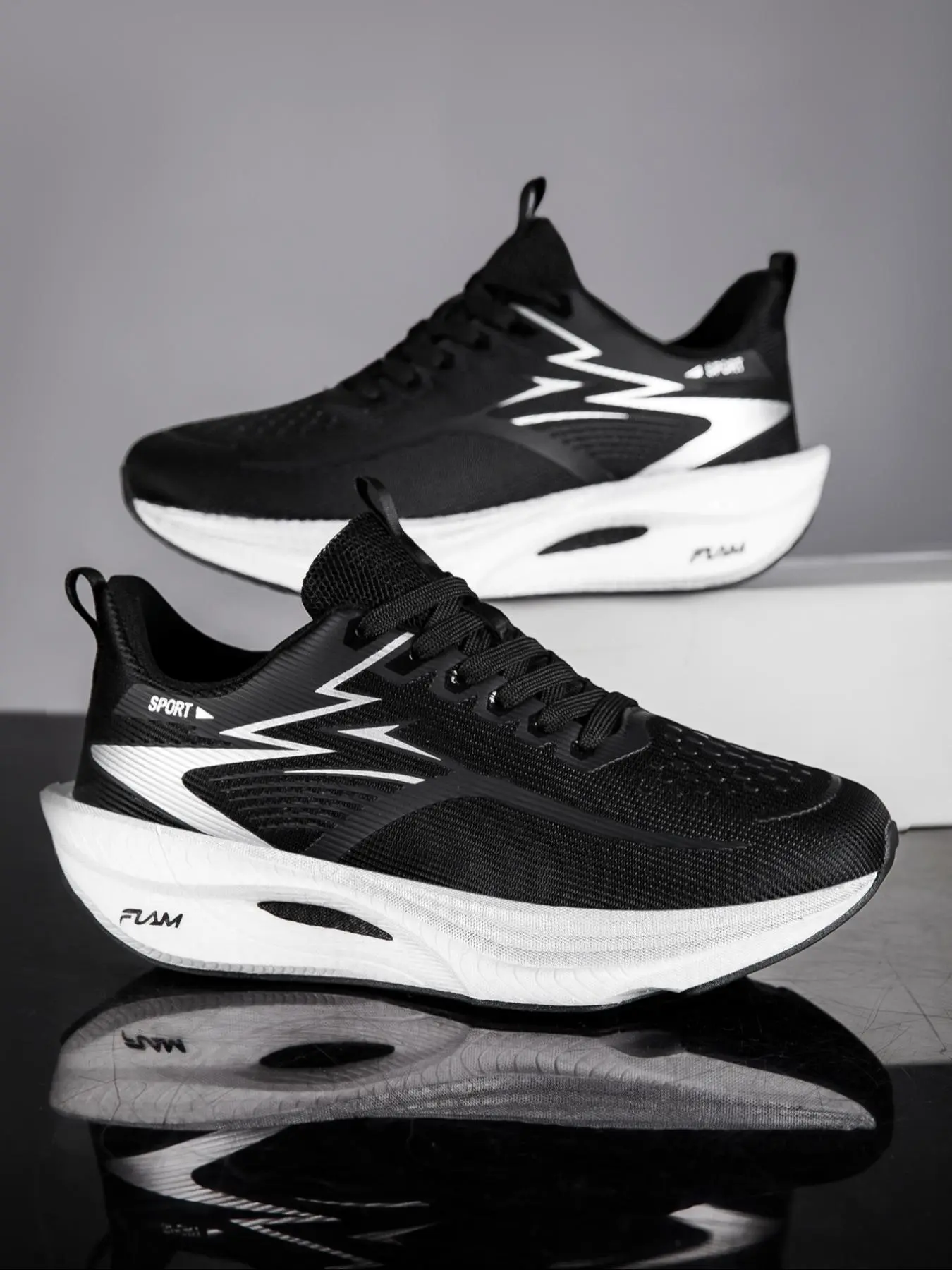 Men's Casual Twist Sole Sneakers Lace-Up Slip-On Lightweight Breathable Shoes for Daily Outfit & Outdoor Activities