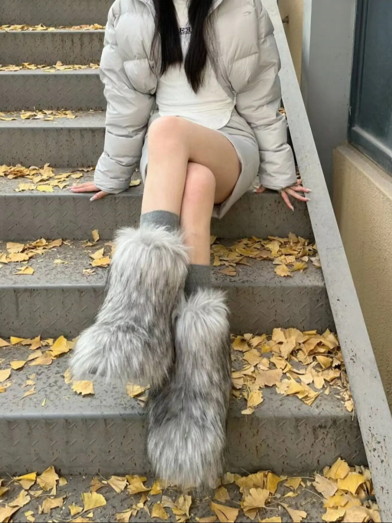 Shaggy boots 2000s Women's Ombre Faux Fur Design Snow Boots, Casual Warm Boots for Winter, Female All-match Round Toe Boots for Daily Wear  shaggy boots footwear