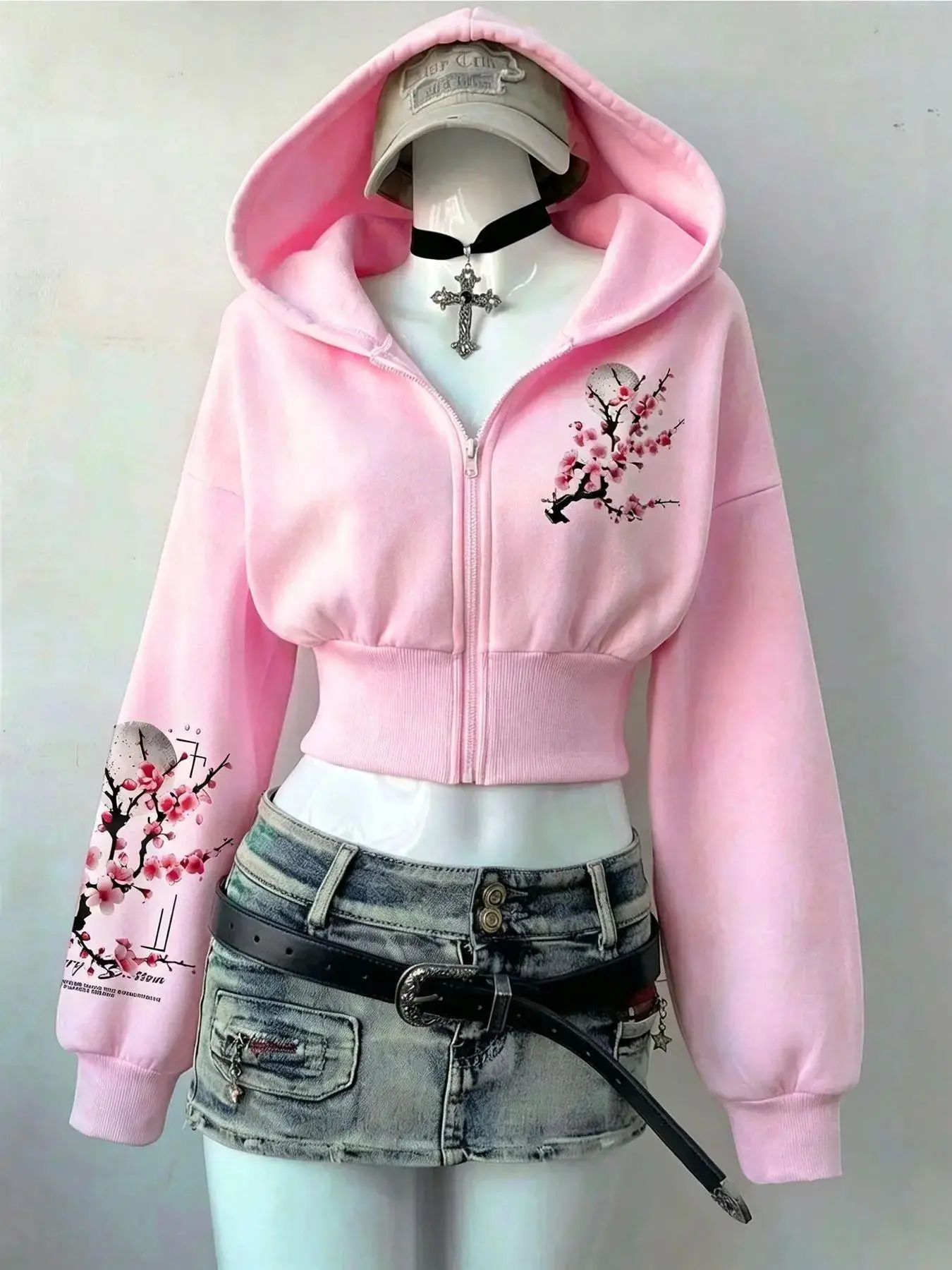 Women's cropped zip-up hoodie with cherry blossom, plum blossom, and moon prints. A short zip-up cardigan with a sweet and cool vibe, perfect for everyday wear and street style in spring and autumn. Sweatshirts