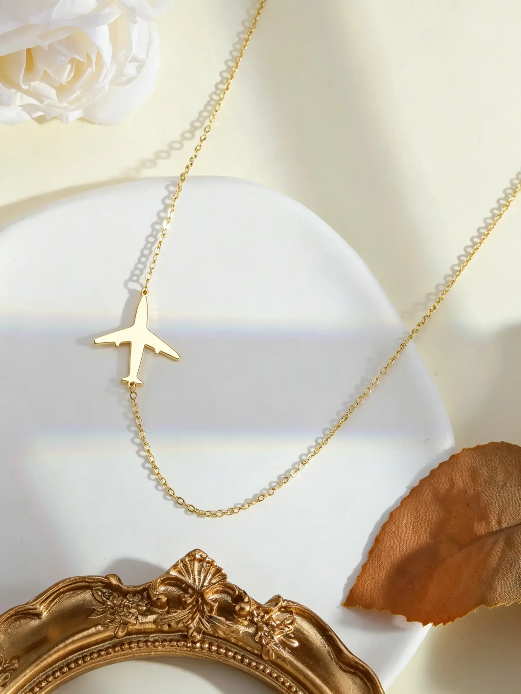 Fashion Dual-Layer Airplane Necklace with 2-Inch Adjustable Chain, Elegant Faux Pearl Jewelry, Essential Dream Theme Accessory for Women, Trendy Necklace