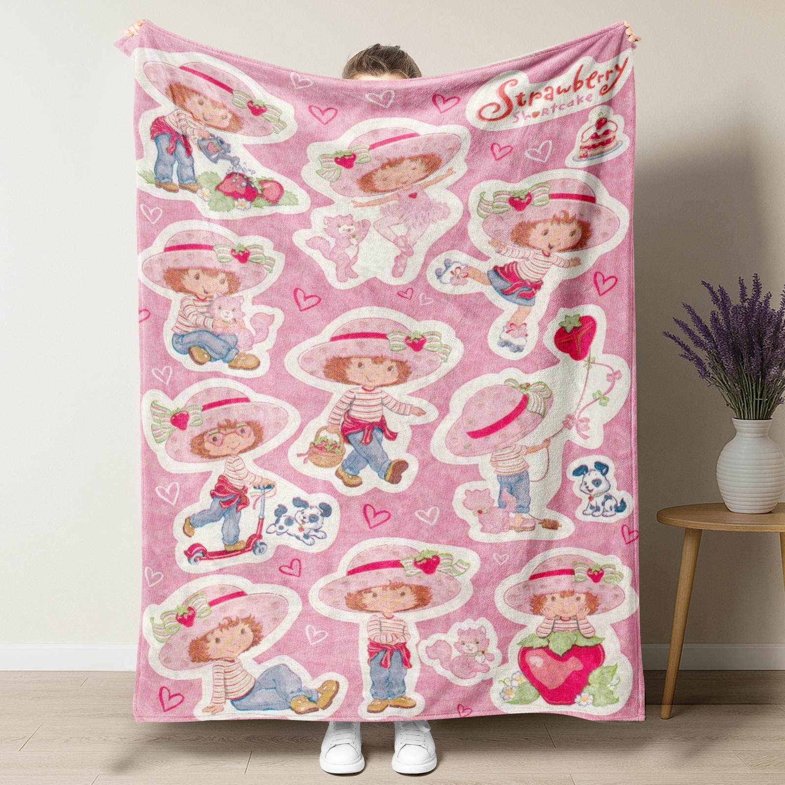 Strawberry Shortcake Cute Character Collage Fleece Blanket – Retro Pink Strawberry Themed Plush Throw, Perfect for Nostalgic Cartoon Fans, Ideal for Kids Bedroom