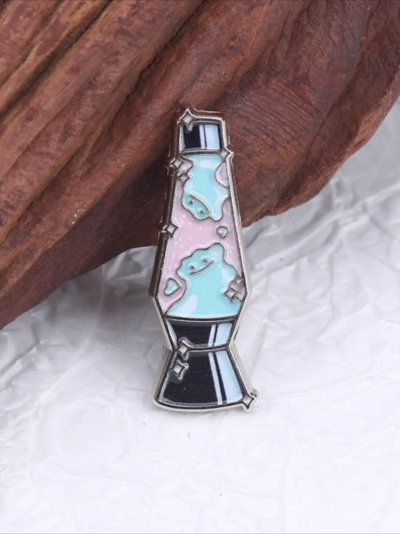Vintage Pastel Pink Blue Lava Lamp Brooch for Women Men, Cute Ghost Enamel Metal Lapel Pin, Retro Fashion Decor Brooch for Party Daily Wear Brooch Pins