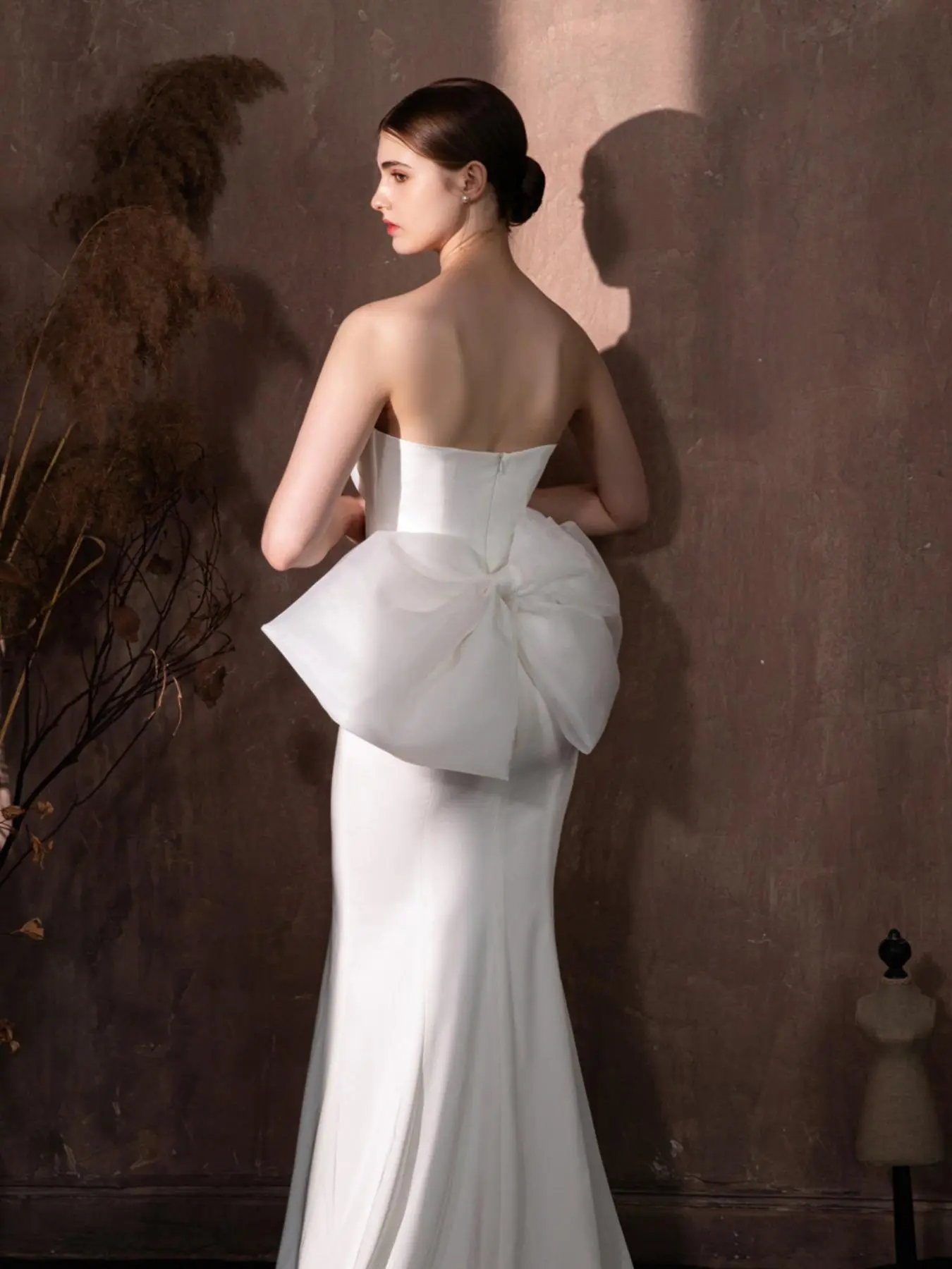 European and American Style Mesh Large Bow Knot Bride Wedding Dress Decoration, Bridal Gown Accessories, Elegant Wedding Attire Trim, Elegance, Aesthetics