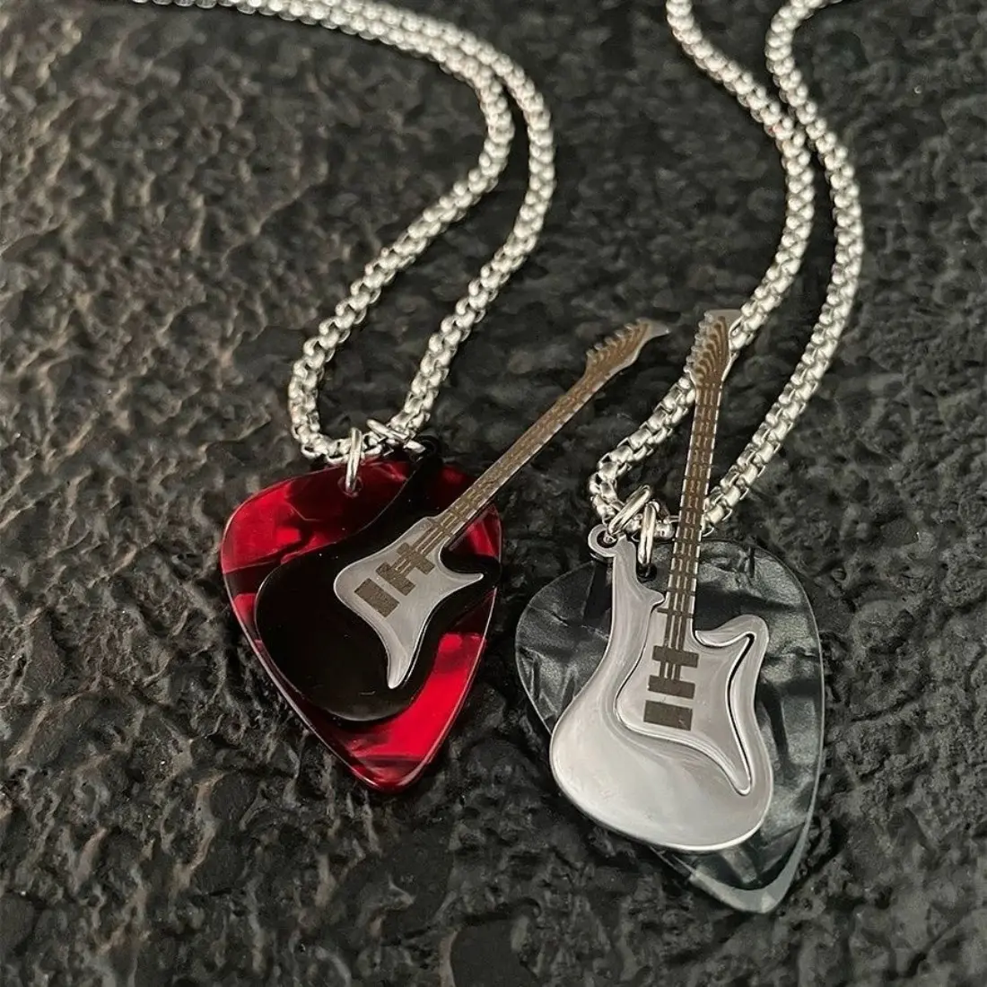 Guitar Pick Necklace for Men & Women, Punk Rock Pendant Necklace with Unique Music Inspired Design, Trendy Alternative Fashion Jewelry, Statement Chain Necklace for Guitar Lovers, Concert, Festival, Daily Wear & Gift