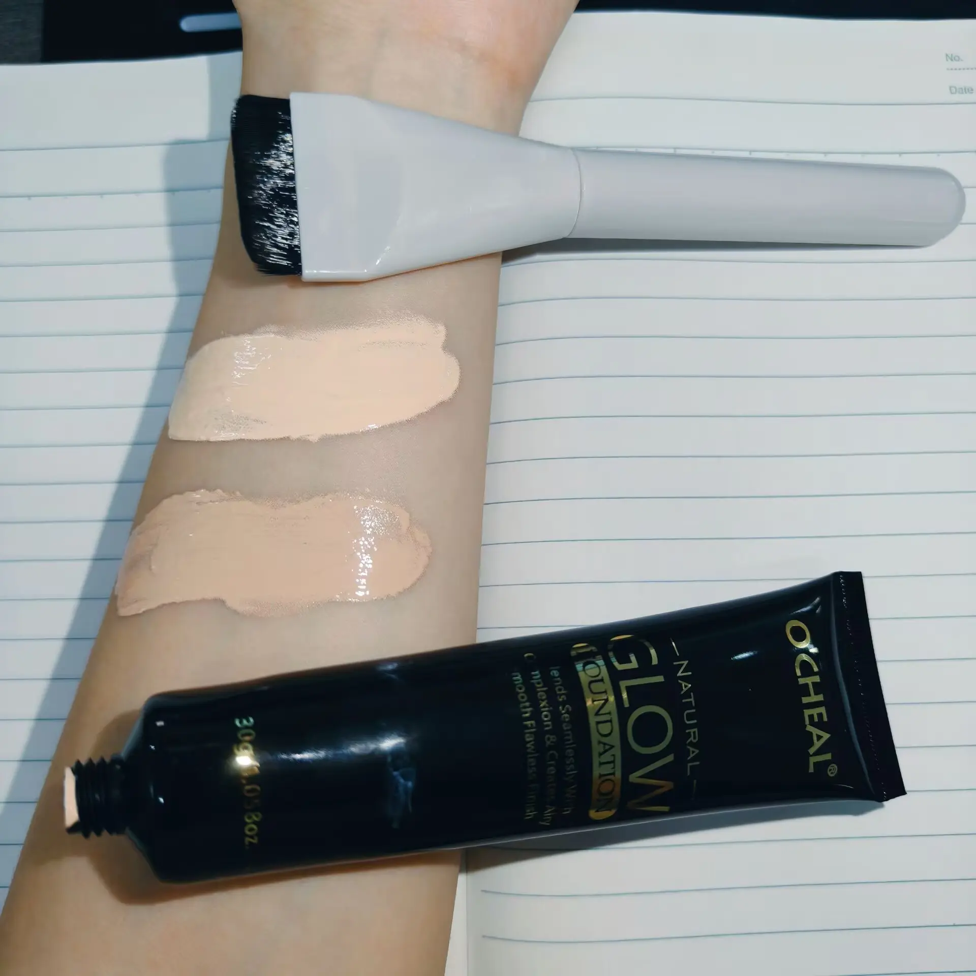 Full Coverage Foundation with Brush, Base Makeup, Natural Finish, Full Coverage Concealer, Light and Long-Lasting Facial Makeup