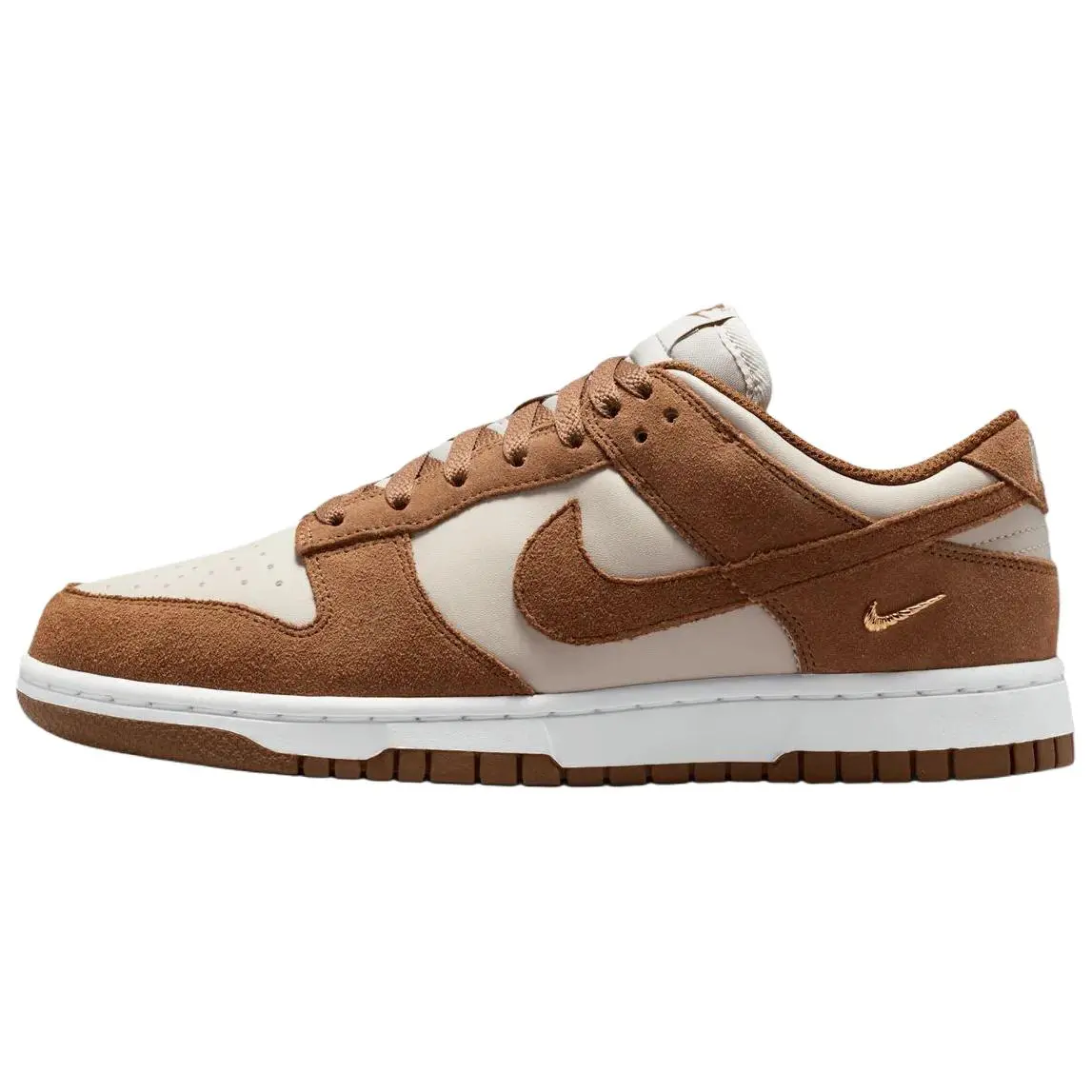 Nike Wmns Dunk Low Suede 'Light British Tan Cream White' IO4244-200