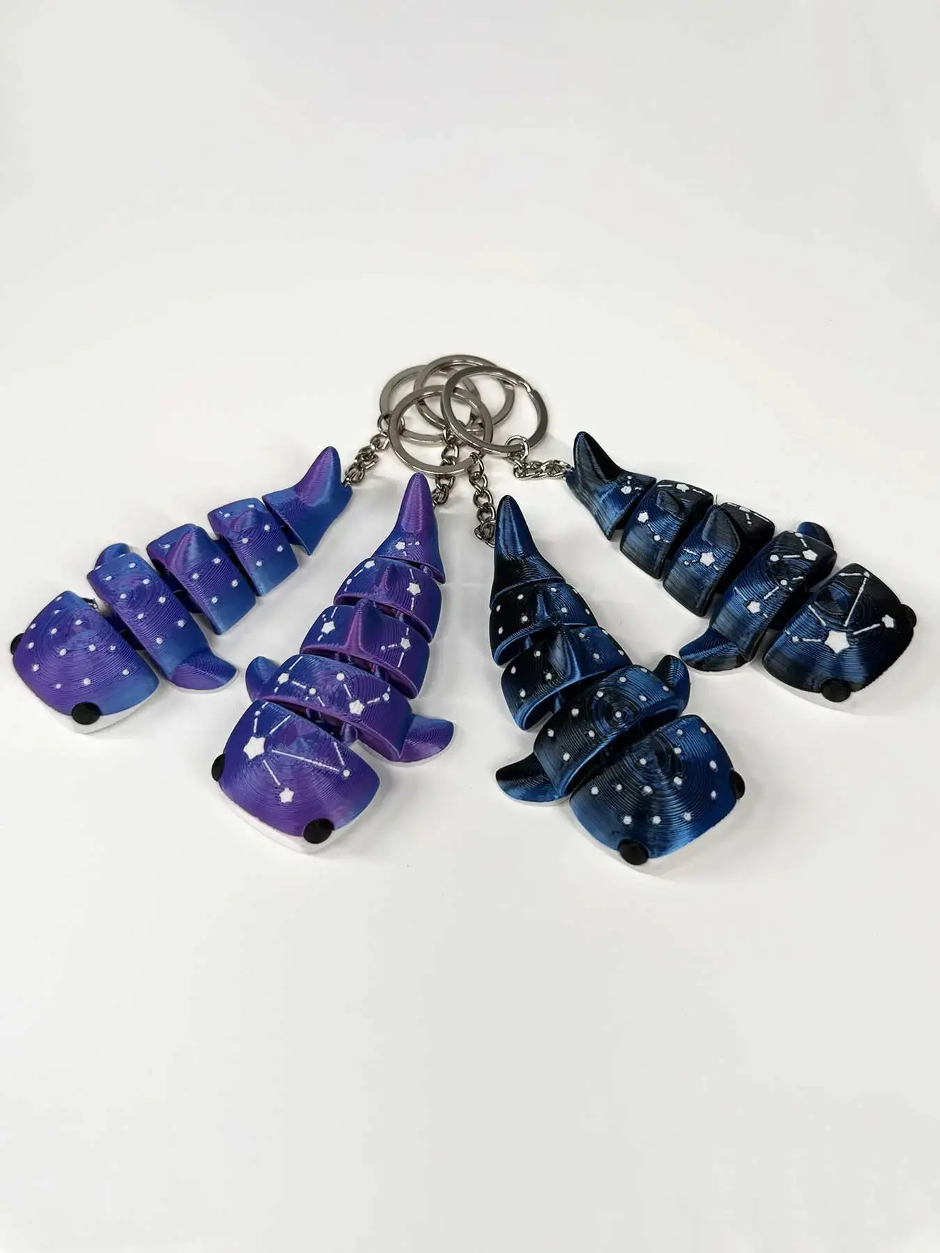Ins Style 3D Printed Starry Sky Articulated Fish Keychain, Movable Joint Swinging Flexible Fish Charm, Backpack Bag Ornament, Stress Relief Accessory, Back‑to‑School Small Gift for Teens & Fish Lovers, Multi‑color Available