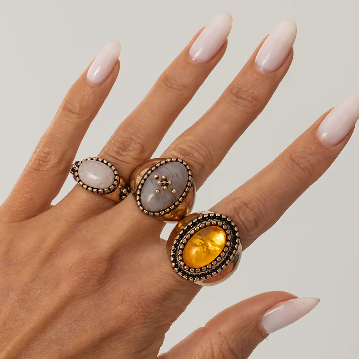 Main Character Energy Own The Room Chunky Vintage Statement Ring Antique Gold Oval Gemstone Ring Y2K Baddie Aesthetic Boho Festival Jewelry Gift For Her tiktokshopbacktoschool