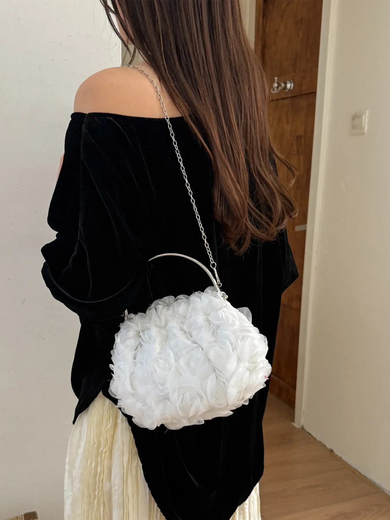 1pcElegant 3D Rose Flower Handbag, Women's Luxury Metal Ring Evening Clutch, Wedding Bride Chain Crossbody Small Bag, Chic Crossbody Bag
