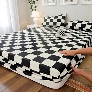Classic black and white plaid printed fitted sheet set, 3-piece bedding set including 1 fitted sheet and 2 pillowcases, unfilled. Made of 100% polyester fabric, washable, modern minimalist household bedding