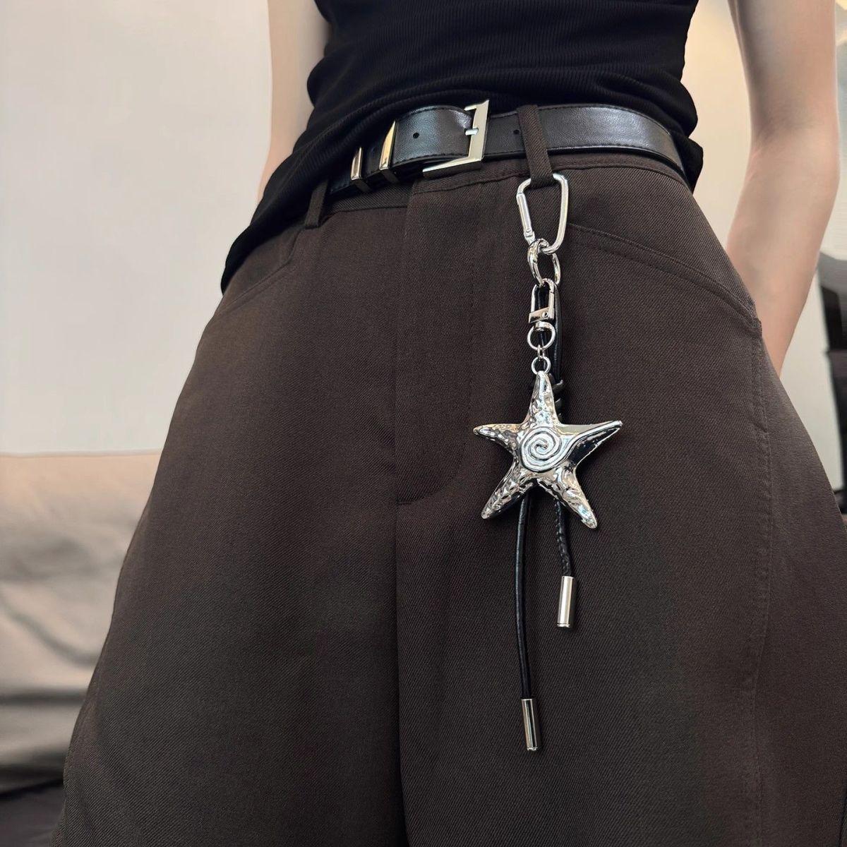 Y2K Metal Belt Chain – Vintage High-End Bag Charm & Keychain – Unisex Pants Accessory – Small Gift for Him & Her