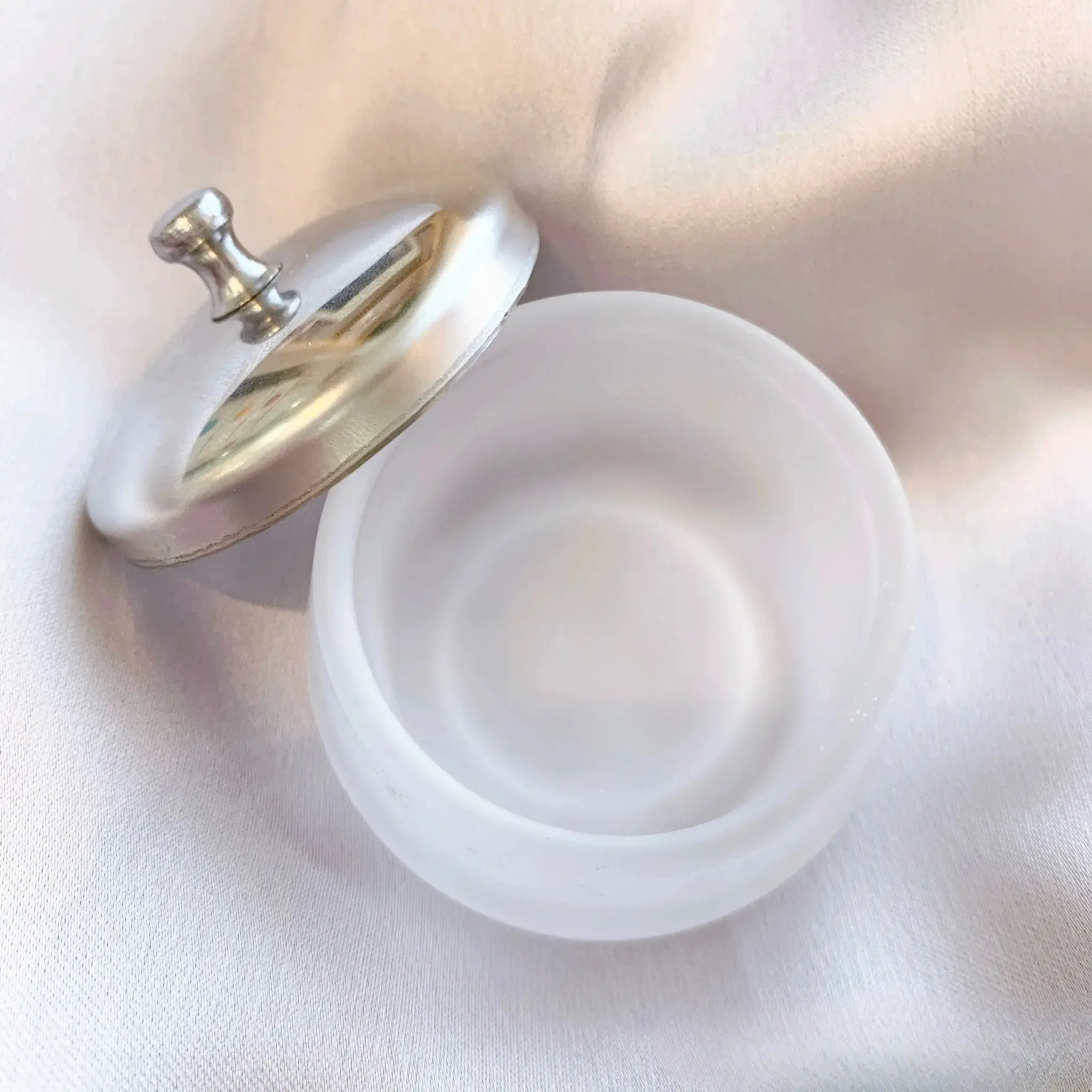 1Pc Frosted Glass Nail Art Cup Dappen Dish With Metal Lid, Acrylic Liquid Powder Container Nail Art Bowl Holder Tools,Nail Supplies,Nail Tools,Nail Art Tools,Back To School,Nails,Nail Tools For Press On Nails
