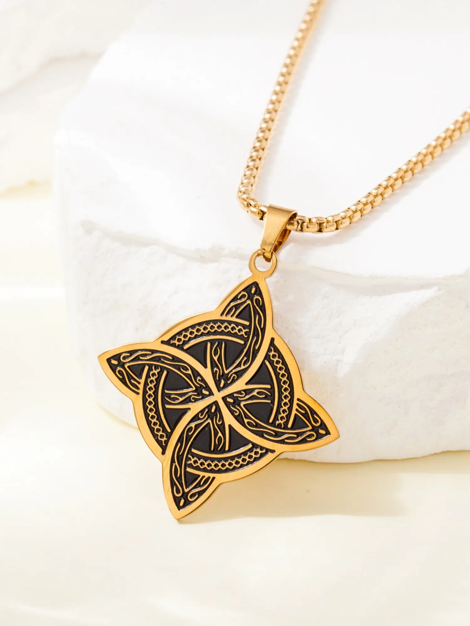 1 piece of trendy vintage stainless steel Irish Celtic knot pendant necklace, a light luxury and personalized piece that does not fade, Viking totem sweater chain, suitable for daily commuting, travel, parties, and other occasions.