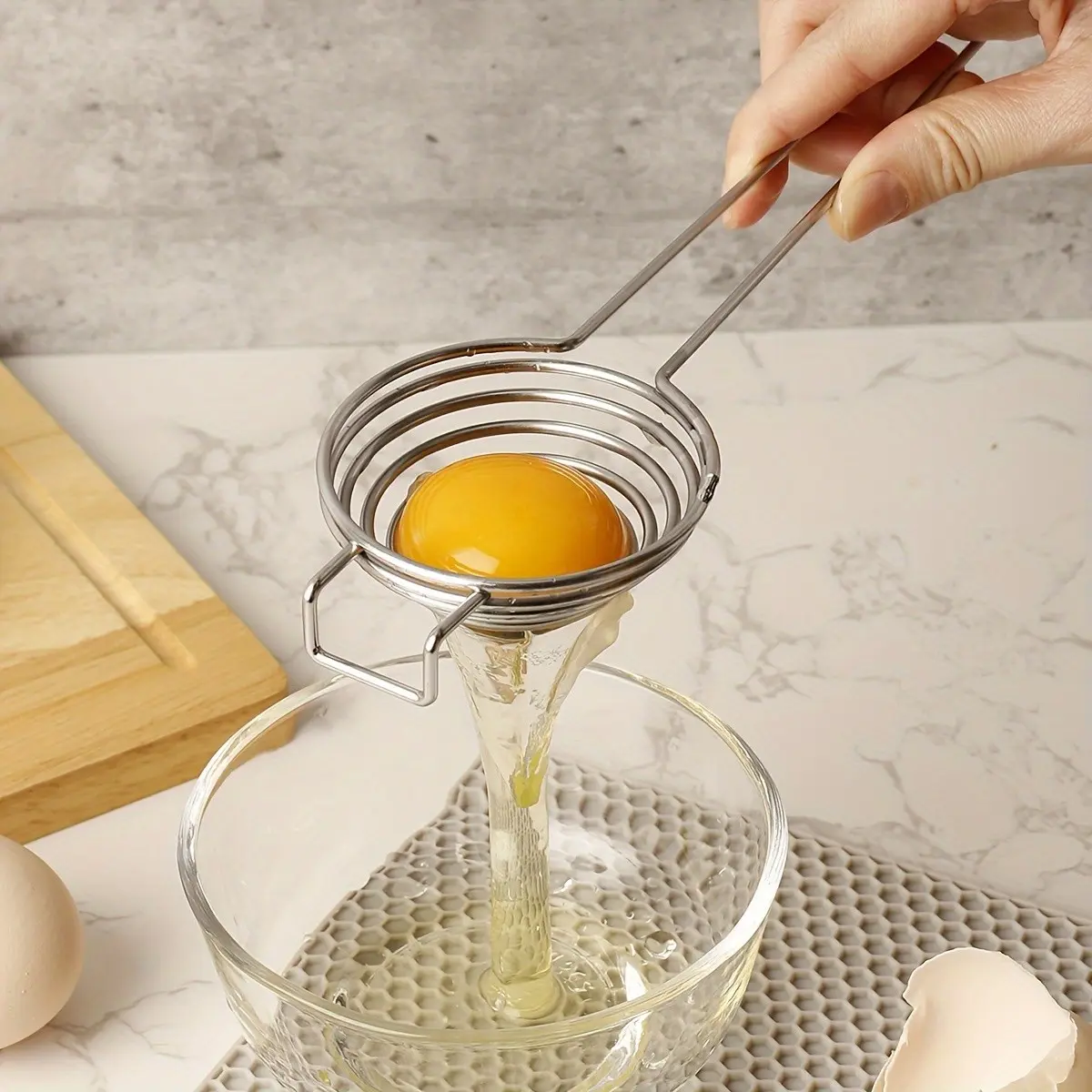 Creative Egg Separator, Stainless Steel Handle, Efficient Separation, Food Grade, Easy Clean, Ideal for Baking and Baby Food, Egg White Separator