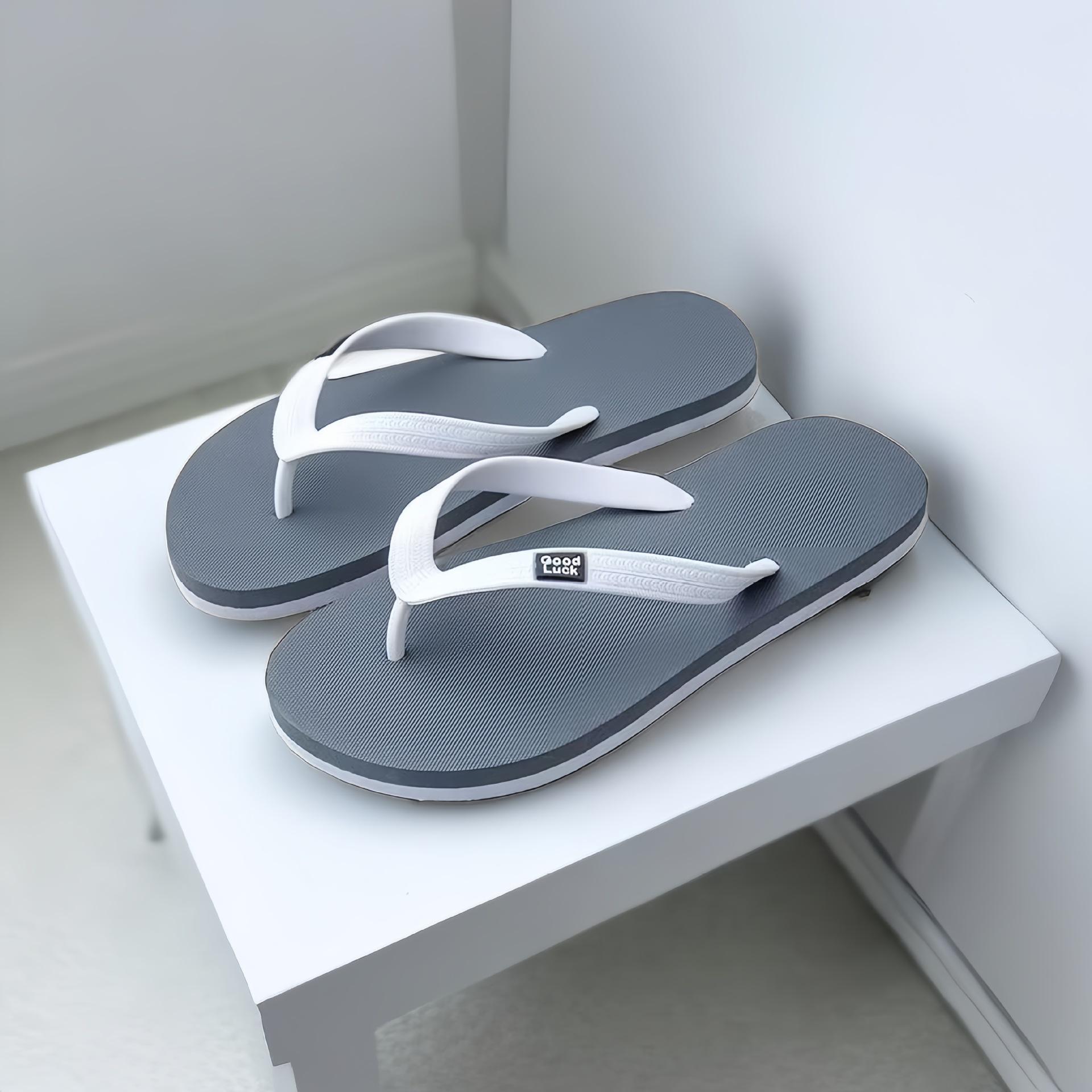 Men's Flip Flops Summer Casual Shoes Home Outdoor Dual-use Sandals Two-tone Sole Beach Shoes Non-slip Comfortable & Stylish