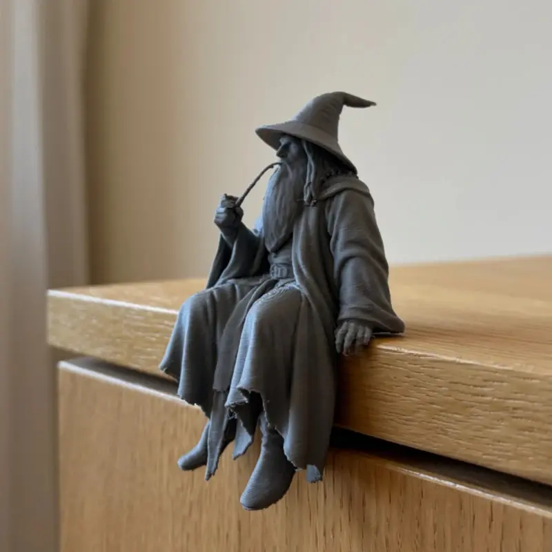 Medieval Fantasy Old Man 3D Printed Patterned Figurine, Seated Vintage Wizard Miniature, Decorative Home Supplies Figurines & Miniatures for Home Office Gifts, Desktop Decor, Seated Pose