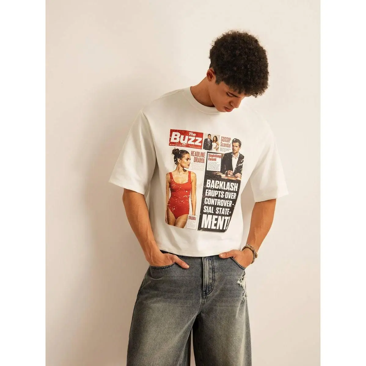 "The Buzz" Newspaper Collage Print T-shirt, Unisex Oversized Casual Short Sleeve, Y2K Streetwear for Outdoor & Daily Wear