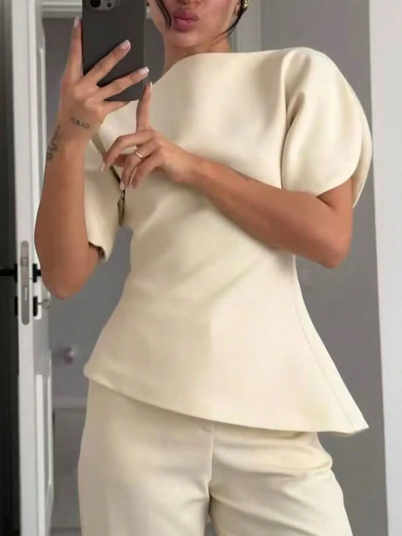 Women's Summer Minimalist Chic Fitted Top, Side Split Bubble Sleeves, Boat Neck Asymmetrical Hem, Waist Cinch, Short Sleeve, Casual Style