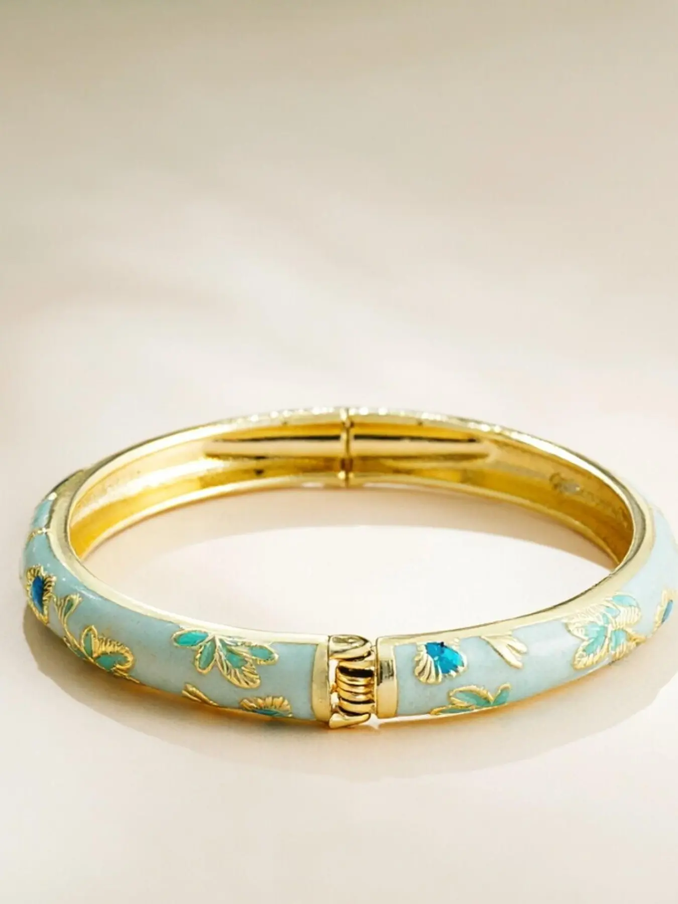 Dmk Enamel Carved Floral Bracelet, Open Design Creative Jewelry, Easy to Wear, Perfect Gift for Mom, Lover, and Loved Ones