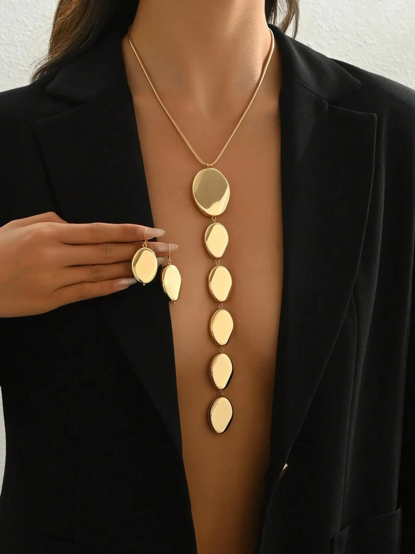 2-in-1 Statement Necklace & Earrings Set, Chunky Geometric Y-Necklace with Asymmetrical Pendant and Matching Earrings, Gold Silver Metallic Jewelry Set for Women, Viral TikTok Fashion Accessory for Party, Office & Daily Wear, Perfect Holiday Gift for Her