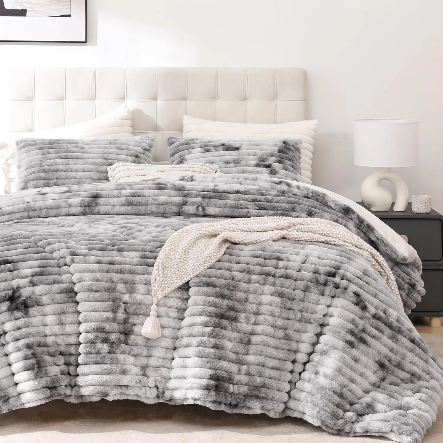 Fluffy Queen Size Comforter Set 3 Pieces - Tie-dye Grey Fleece Fluffy Comforter Set, Luxury Fuzzy Queen Bedding Set, Soft Warm Bed Set All Season, Heavy Faux Fur Comforter with 2 Pillow Cases