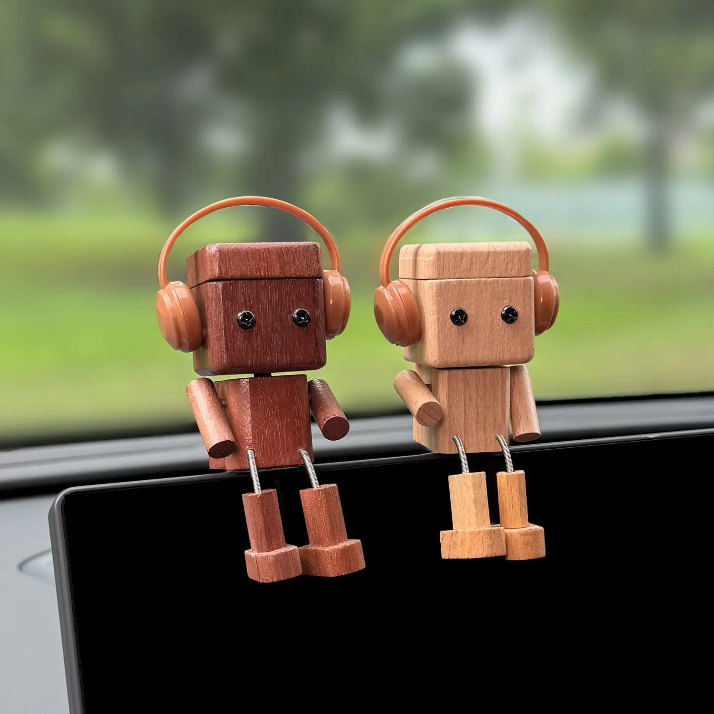 2Pcs Shaking Legs Cute Wood Diffuser, Car Air Vent Clip Aromatherapy, Creative Wooden Toy Gift