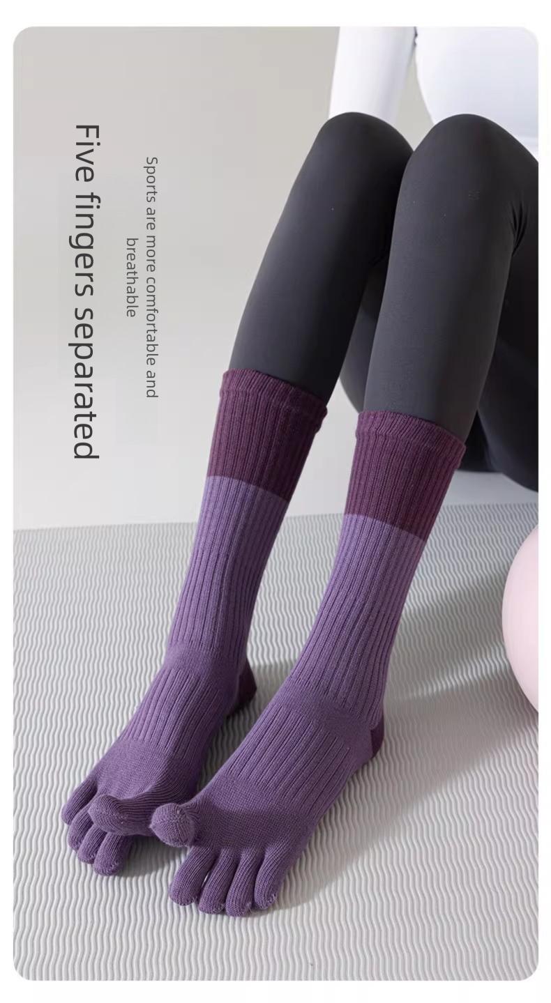 Women's Five Finger Yoga Socks, Non Slip ,Deodorizing Absorb Sweat Summer Indoor Sports ,Professional Fitness Pilates Mid Calf Socks,Non-Slip Toe-Separating Yoga Socks for Women - Cushioned Athletic Socks for#Yoga, Pilates, Barre & Gym Workouts
