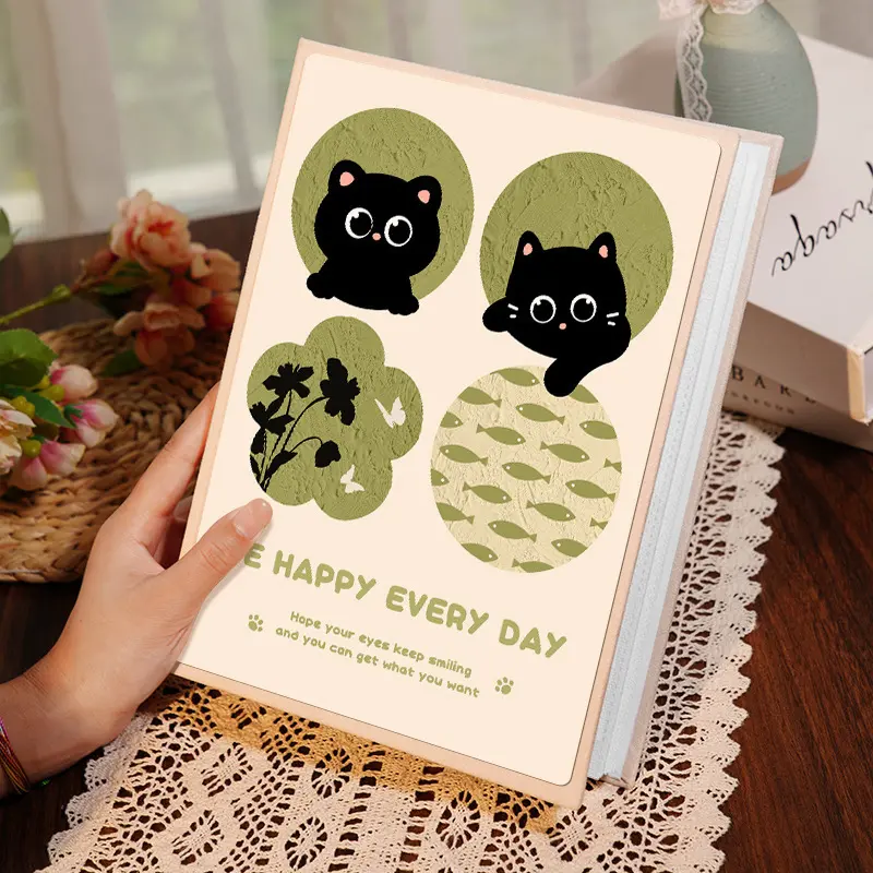 Cute Cat 4-Inch Horizontal Photo Album, 200-Page Large Capacity Family Memory Book, Holds Polaroid, Instax & Printed Photos, Landscape Scrapbook for Home & Travel