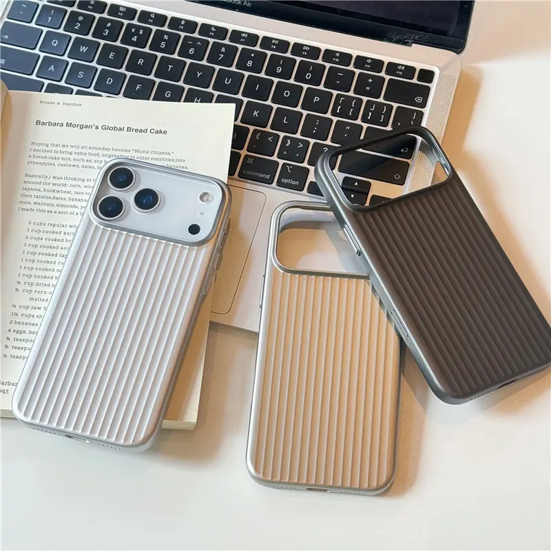 Matte Shockproof Hard PC Magnetic Phone Case with Electroplated 3D Stripes Pattern, Mobile Phone Accessories for iPhone 14/15/16/16 Pro Max/17/17 Pro, Fits iOS iPhone Series