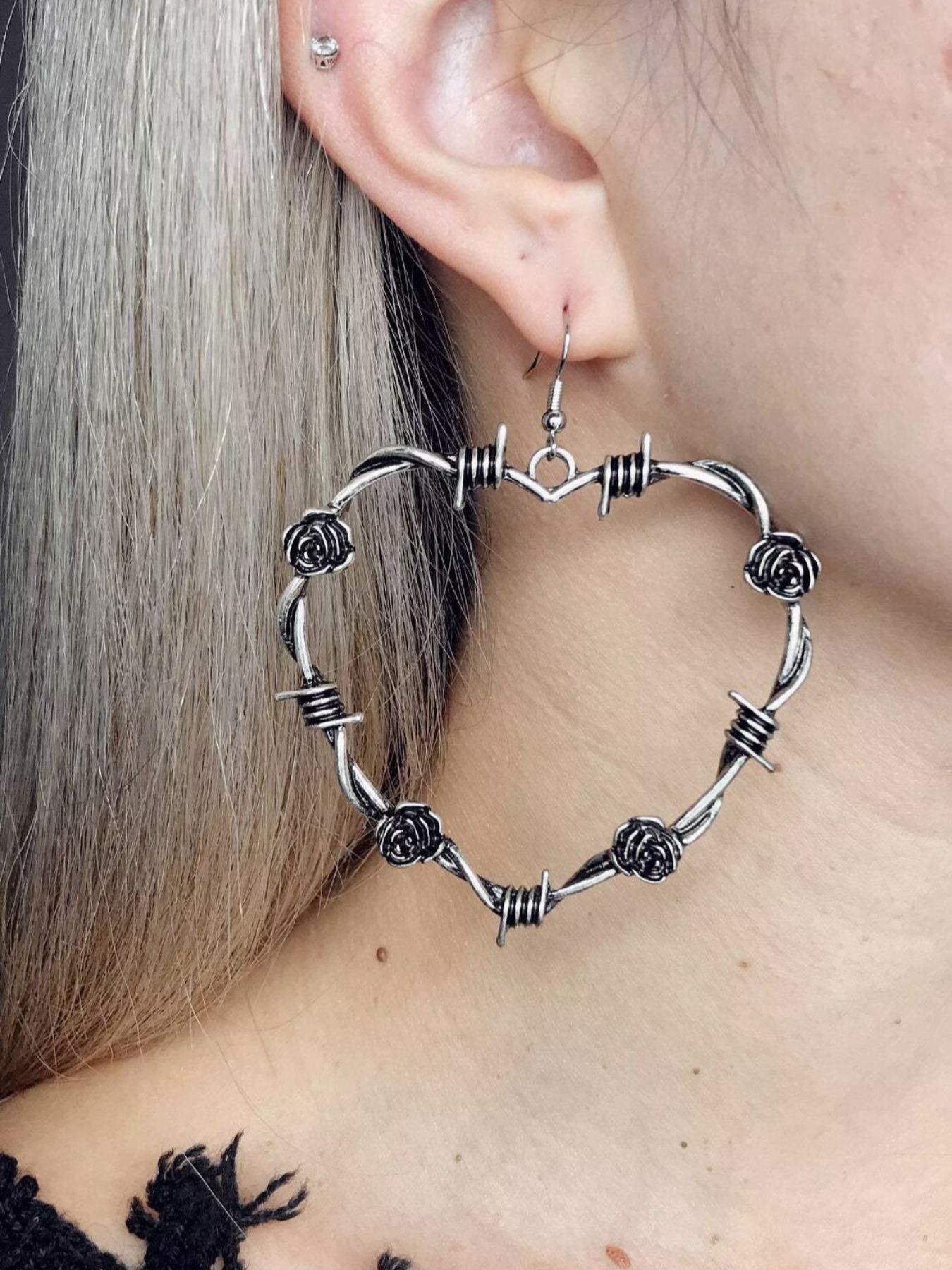 Women's Punk Style Heart Shaped Dangle Earrings, 1 Pair Trendy Rose Design Earrings, Street Y2k Goth Jewelry As Gift for Girlfriend, Fashionable Jewelry Accessories, High Quality Earrings