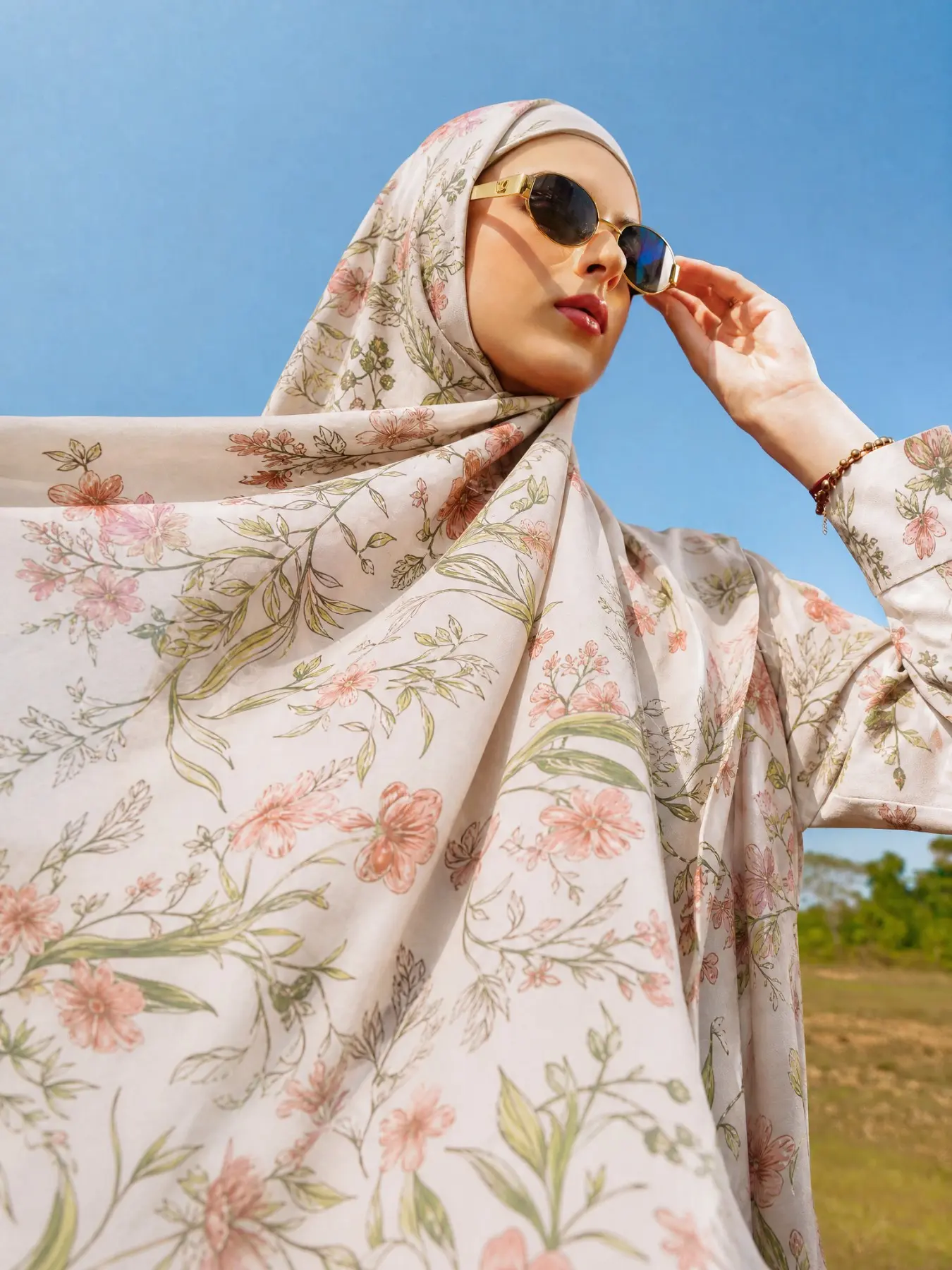 Women's Vintage Floral Hijab Scarf, Single-Sided Printed Cotton & Linen, Modest Fashion, Soft & Breathable, Casual All-Season Wear, Summer Head Scarf