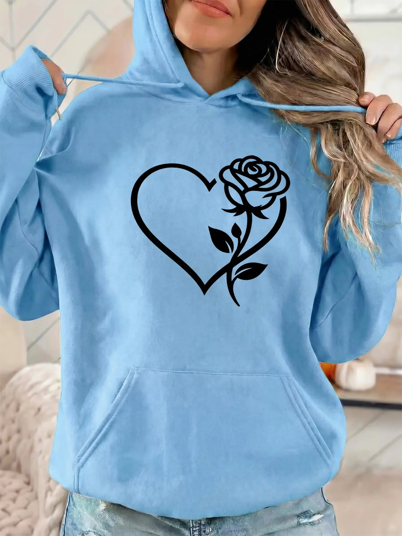 Women's Fashion Hooded Pullover Sweatshirt, Heart and Rose Pattern, Drawstring Kangaroo Pocket, Fall Winter Casual Everyday Sports Top, Perfect for Parties