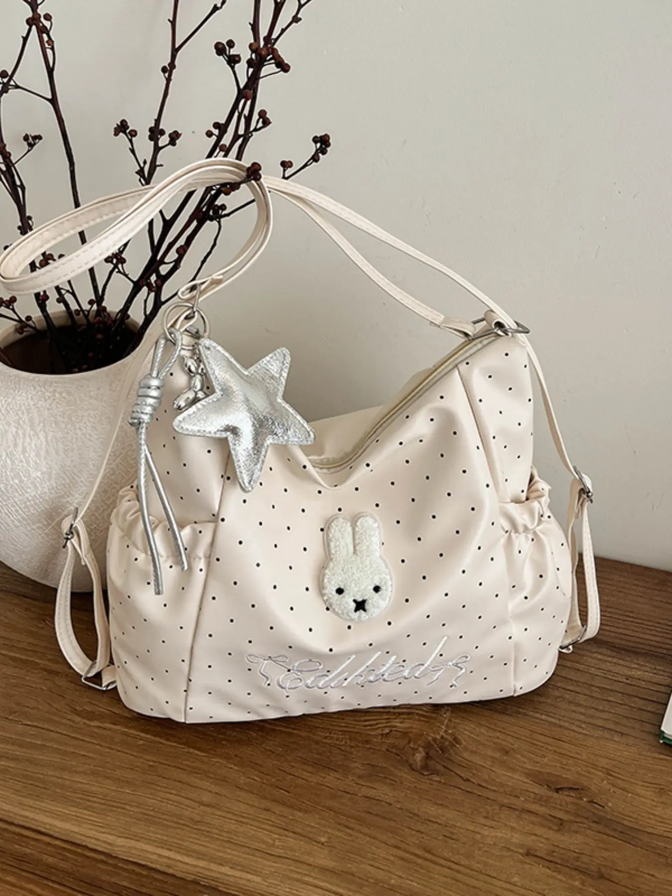 Dot Drawstring Large Capacity Crossbody Tote Bag, Faux Fur Bunny Decoration, Adjustable Strap, Ideal for Daily Commute & Travel