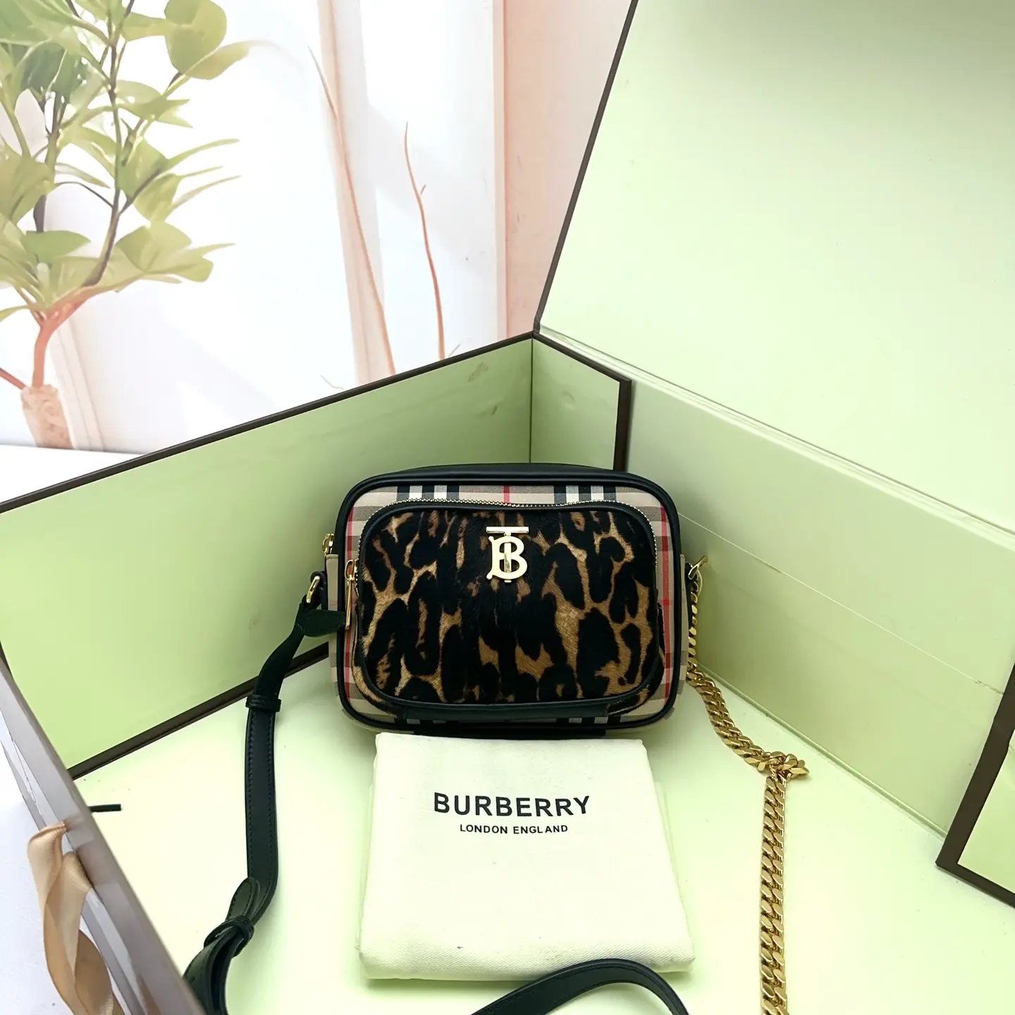 Pre-owned BURBERRY Classic Luxury Designer Collection 0817 raye23197396