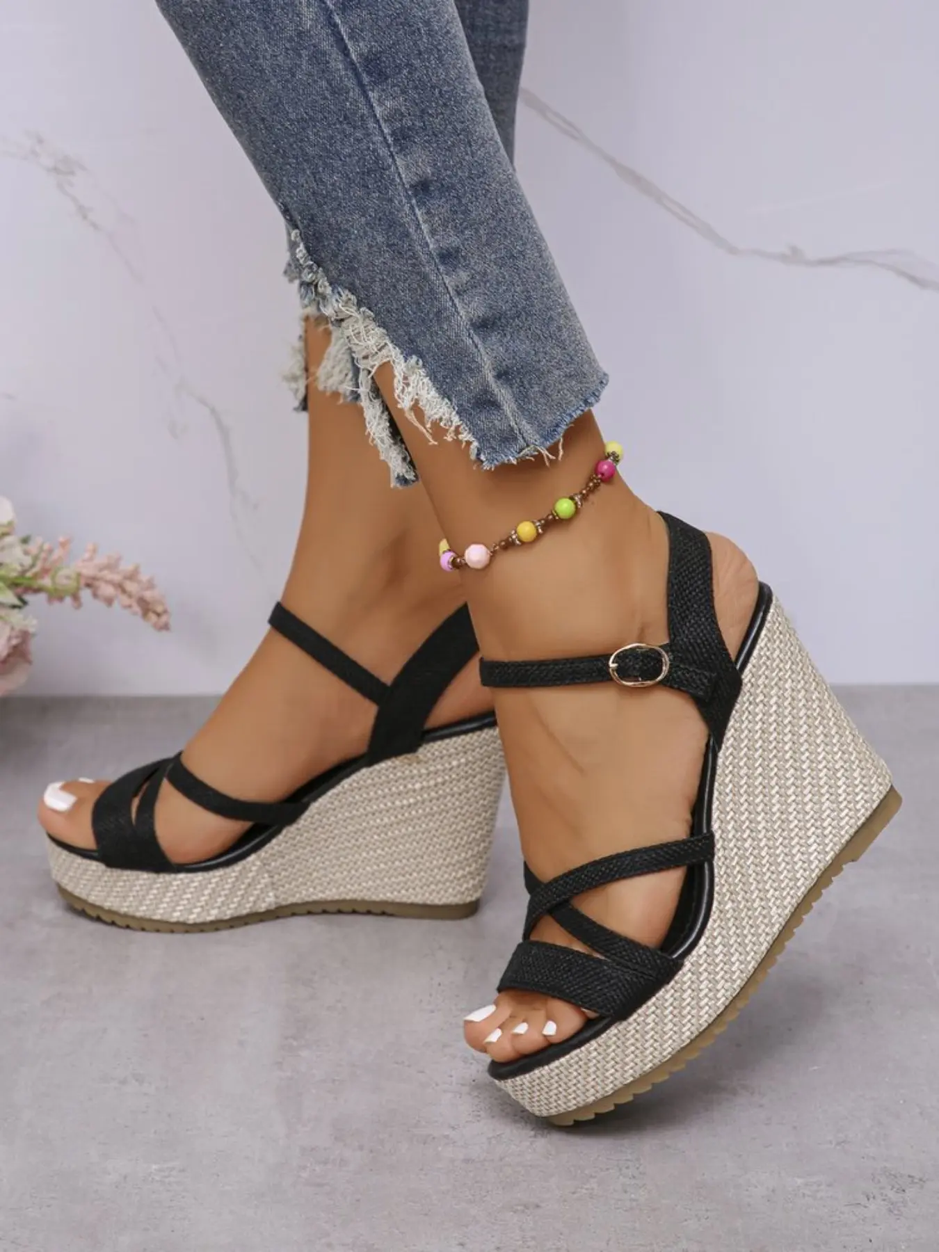 Fashionable Women's Wedge Sandals with Straw Sole, Comfortable Summer Shoes for Beach Vacation, Casual Design for Daily Use