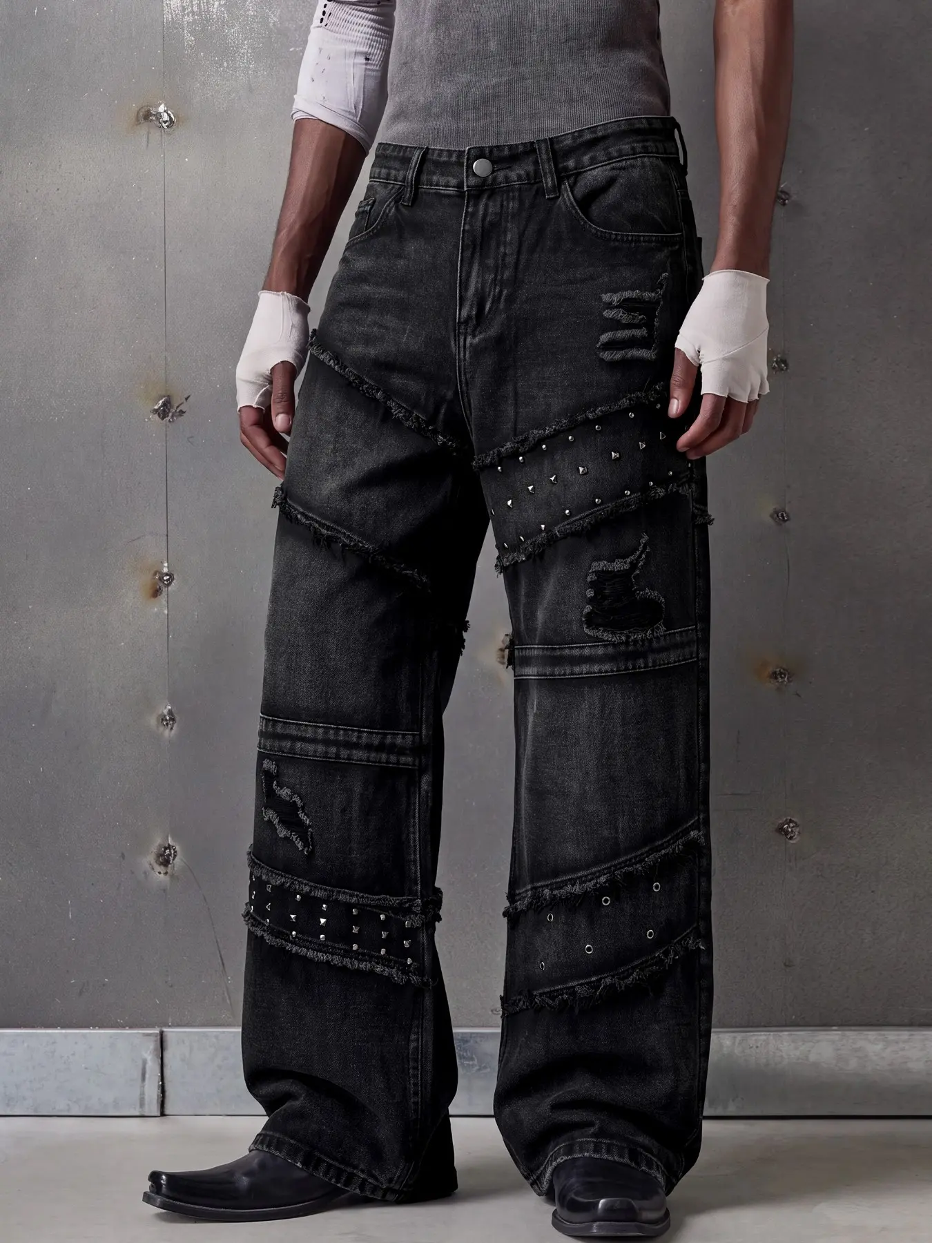 Men’s black street-style trendy loose straight-leg ripped jeans, three-dimensional raw-edge patchwork craftsmanship, irregular ripped details and round stud design, Y2K trendy street-style long pants.