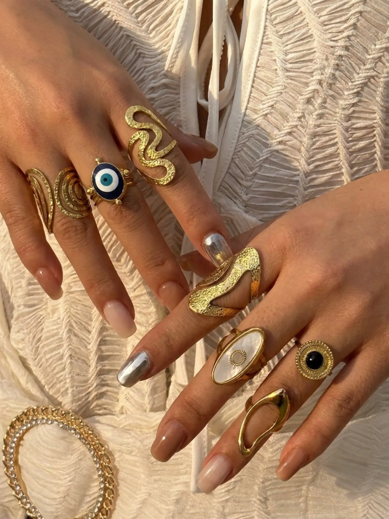 7Pcs Vintage Evil Eye Stackable Rings Set Hammered Irregular Geometric Open Golden Finger Rings Boho Abstract Texture Statement Jewelry For Women