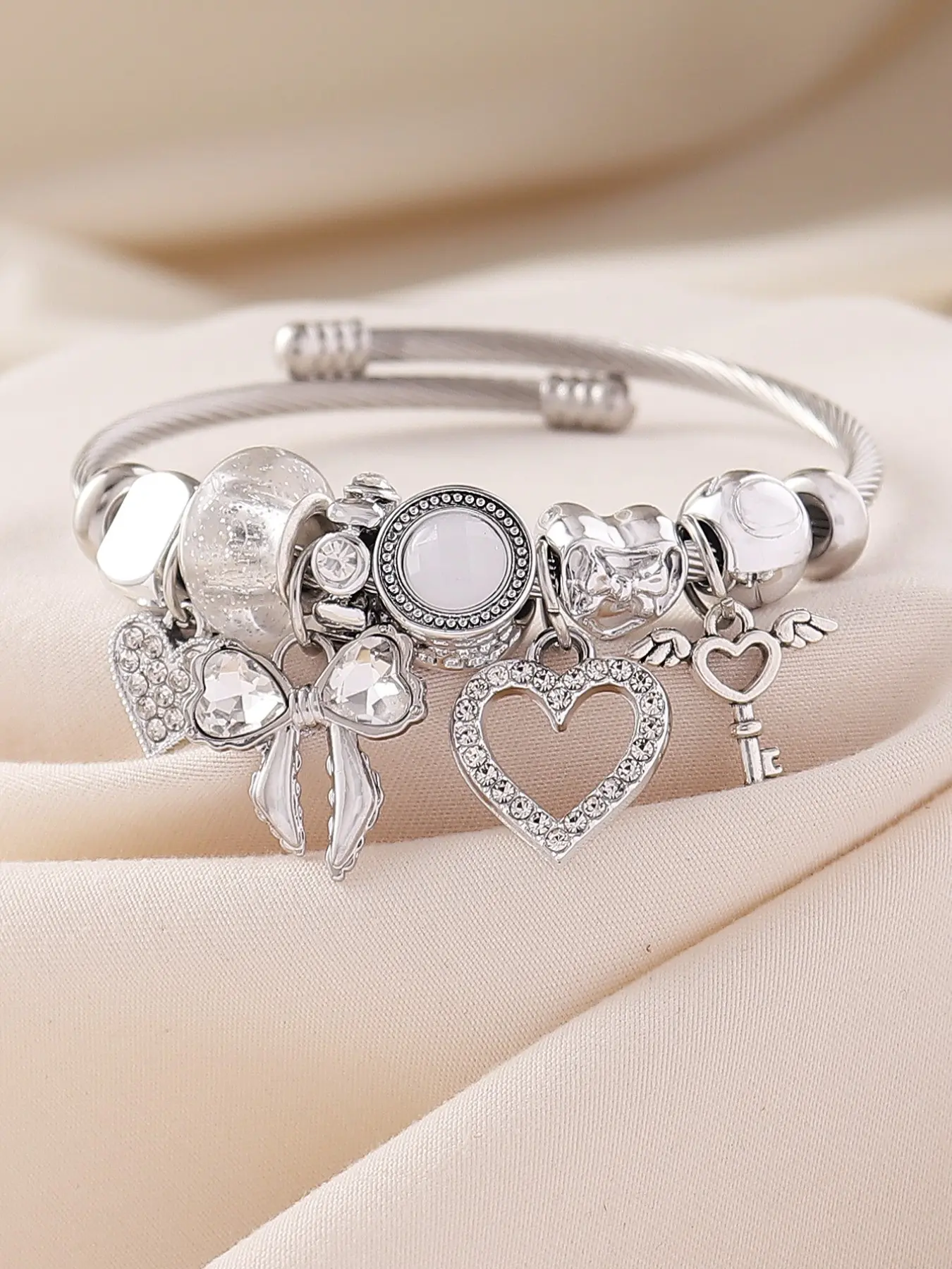 Elegant Stainless Steel Bangle Bracelet, Rhinestone Decorated Bangle, Handmade Beaded Rhinestone Star Pendant, Perfect Gift for Parties, Birthdays, Travel, Daily Wear