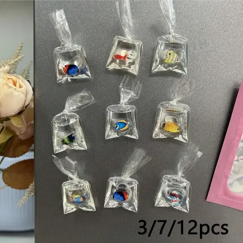 7-Piece Mini Water Bag Fish Magnet Set, Cartoon Ocean Tropical Fish Decor, Kitchen Office Whiteboard Organizer, Party Souvenir, Decorative Fridge Magnets, Cute Magnets For Fridge, Magnetic Item