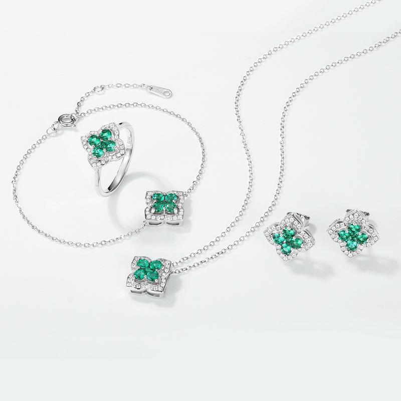 Dainty 925 Silver Clover Necklace with Lab Created Emerald, Timeless Luxury Pendant Necklace, Perfect Gift for Her, Everyday Wear Fine Jewelry#Emerald Necklace#CloverNecklace#925SterlingSilver#DaintyNecklace#LuxuryJewelry#GiftForHer