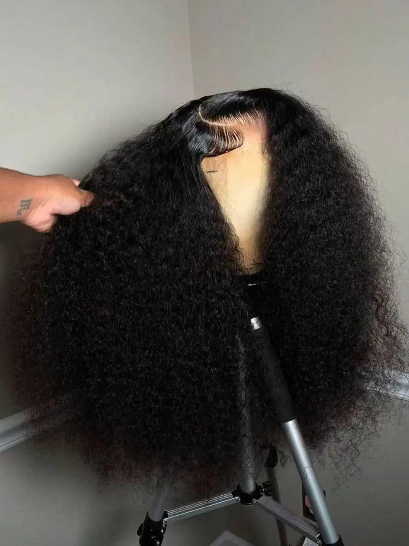 26-Inch Long 180 Density Curly Wig, T-Part Lace Front, Pre-Styled Baby Hair, Comfortable Wear, Glueless, Natural Look, Natural Looking Wigs