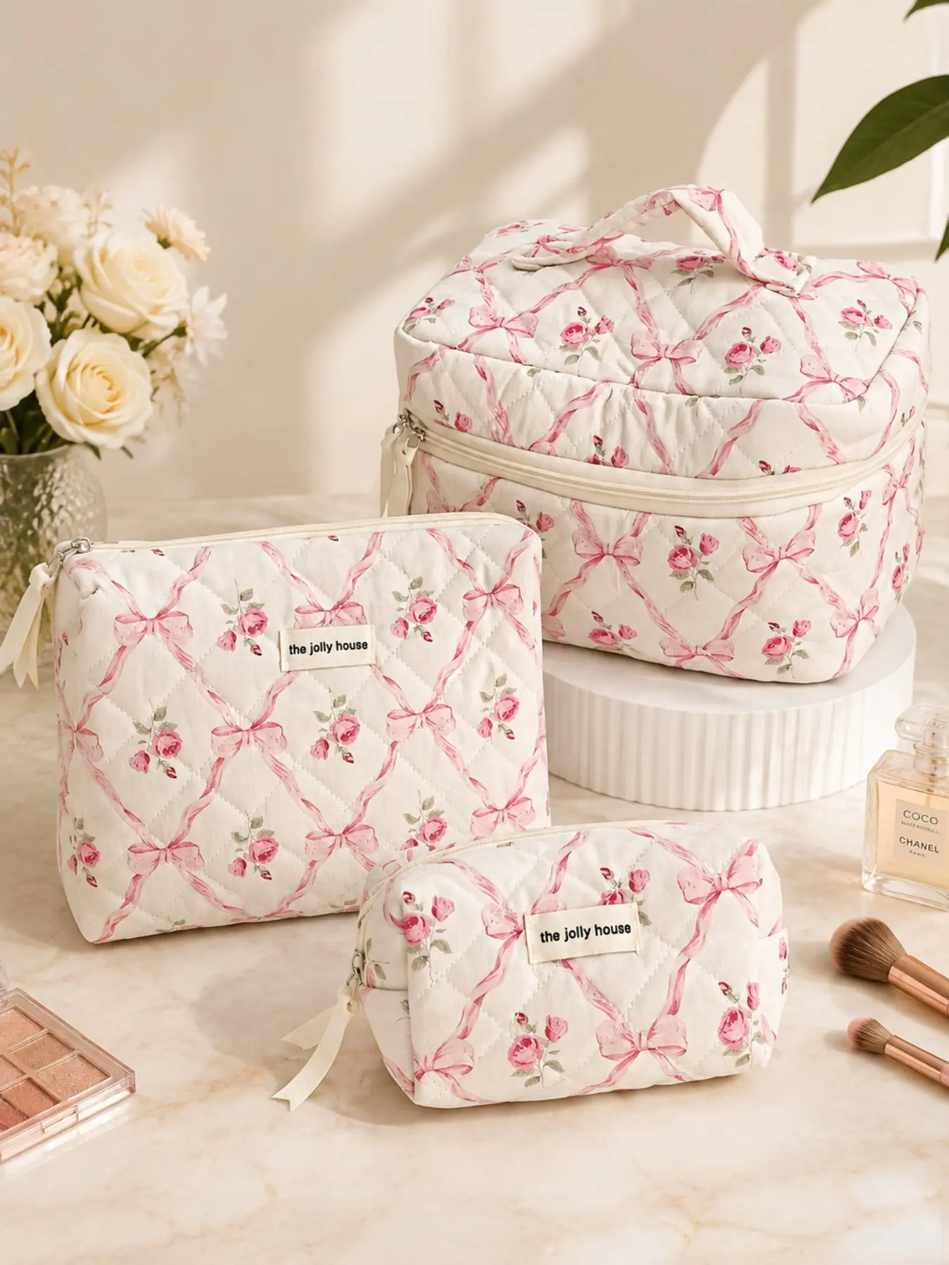 Women’s Quilted Makeup Bag Set, 3 Sizes Floral Travel Cosmetic Organizer with Handle, Cute Large Capacity Beauty Storage Bag for Makeup & Skincare