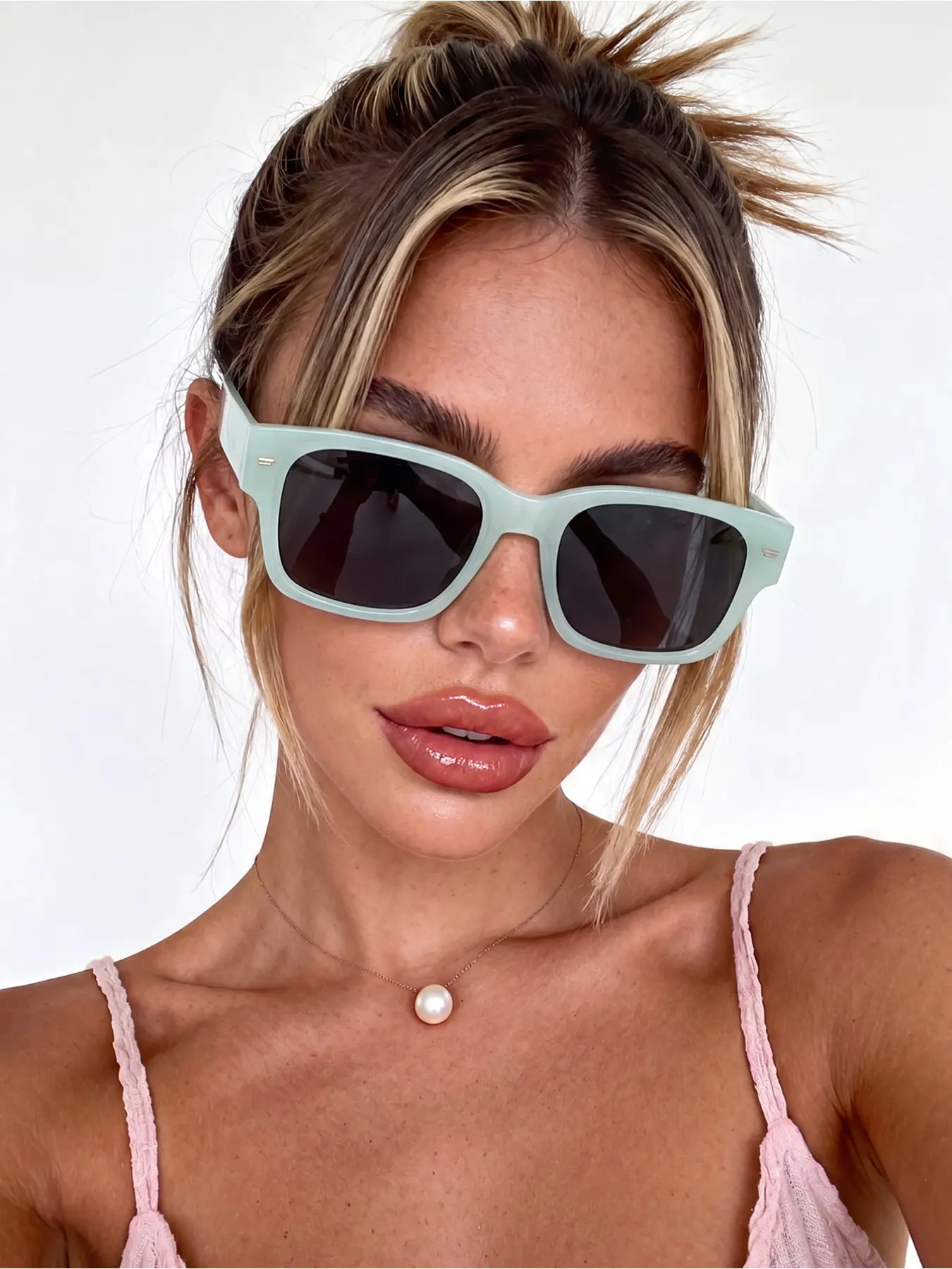 1 pair of men's and women's square thick frame jelly blue sunglasses, suitable for outdoor sports, cycling, travel, beach, vacation, fishing, street wear accessories, and parties.