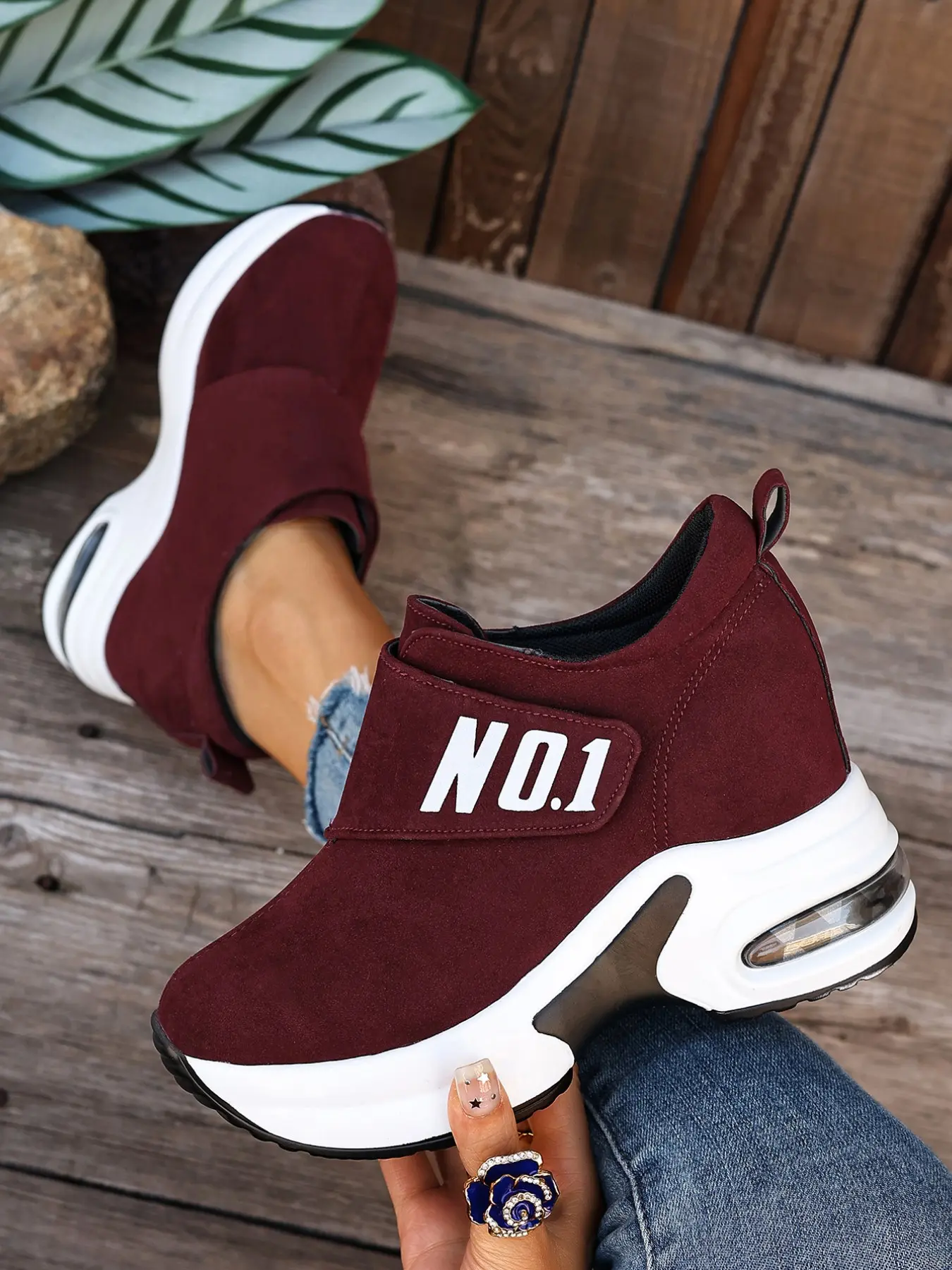 Women's Matte Faux Suede No.1 Letter Velcro Casual Shoes, Transparent Shock Absorbing Sole, Retro Street Style, Comfortable and Lightweight