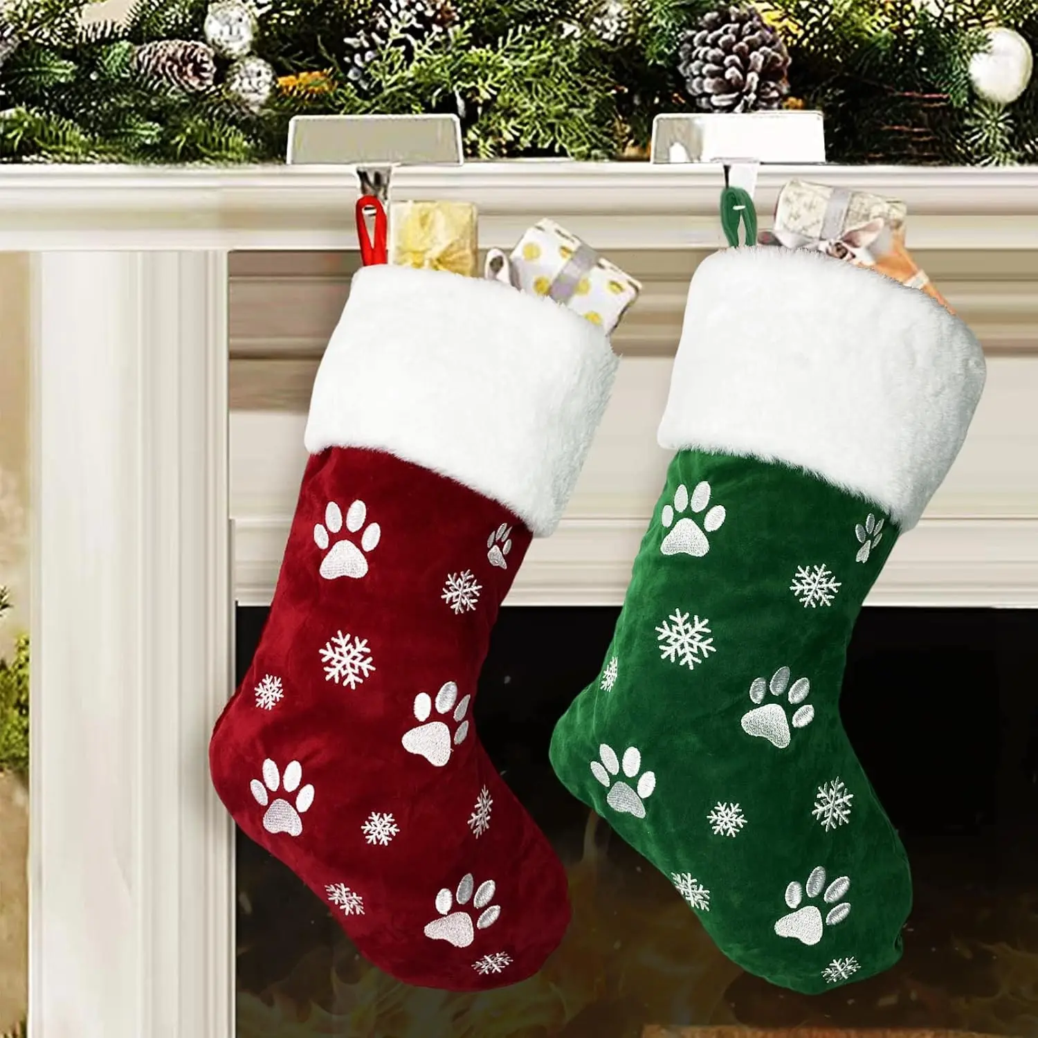 Christmas Stockings, 2 Pcs 18 inches Christmas Stockings, Burlap with Large Plush Cuff Stockings, for Family Holiday Xmas Party Decorations (Red&Green)